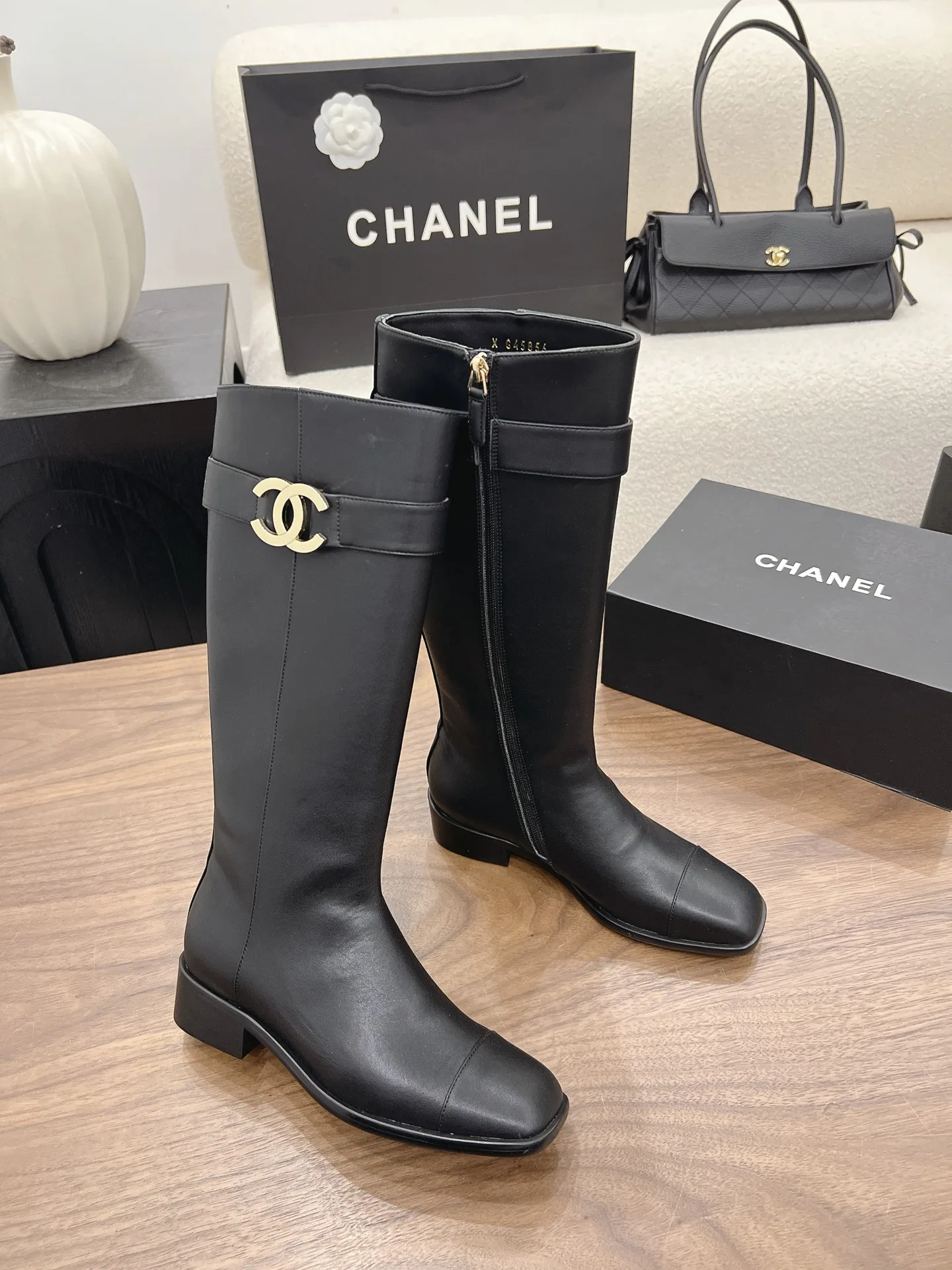 Сапоги Женские Chanel 17981369