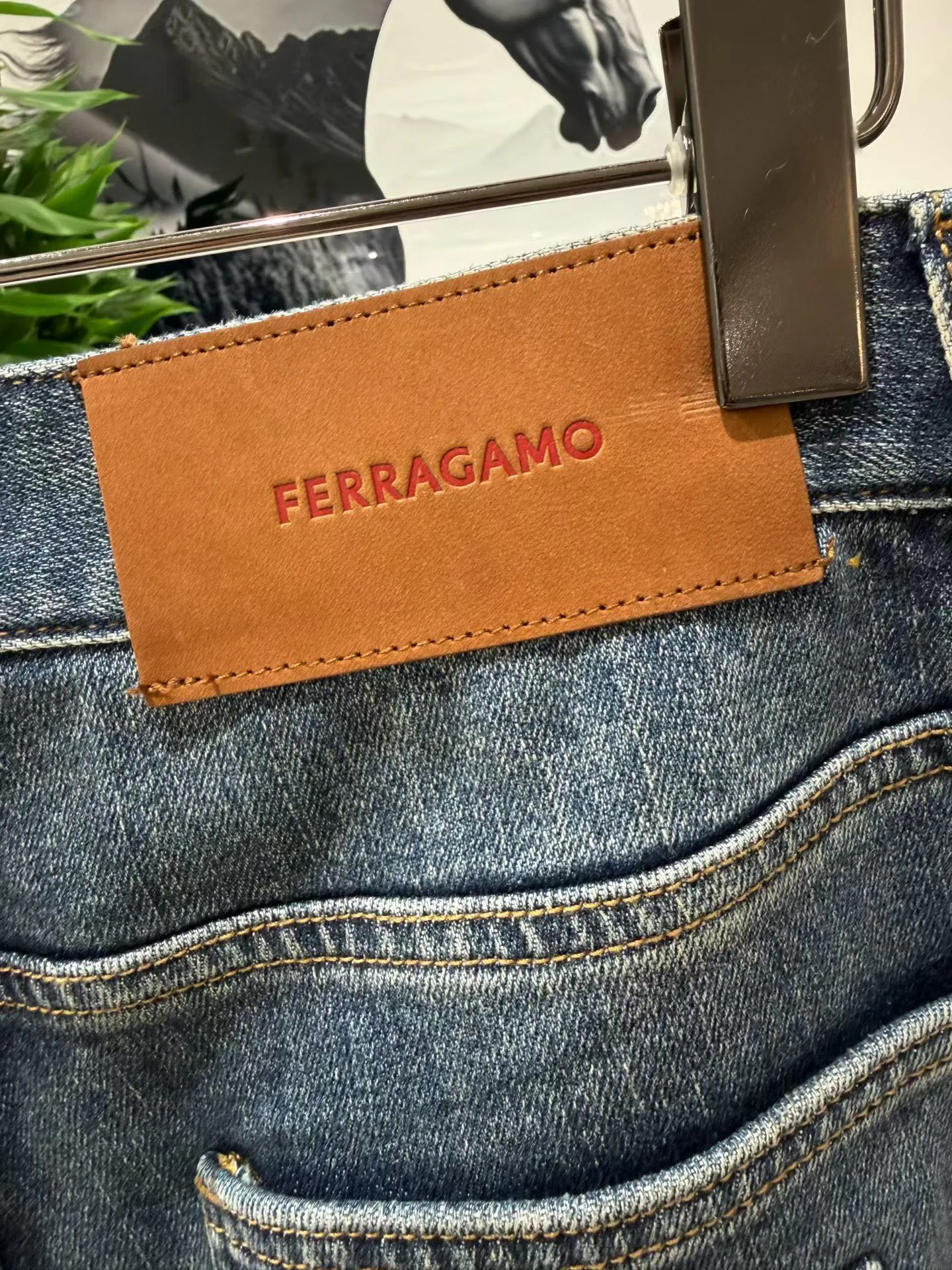 Джинсы Женские Salvatore Ferragamo 5039407