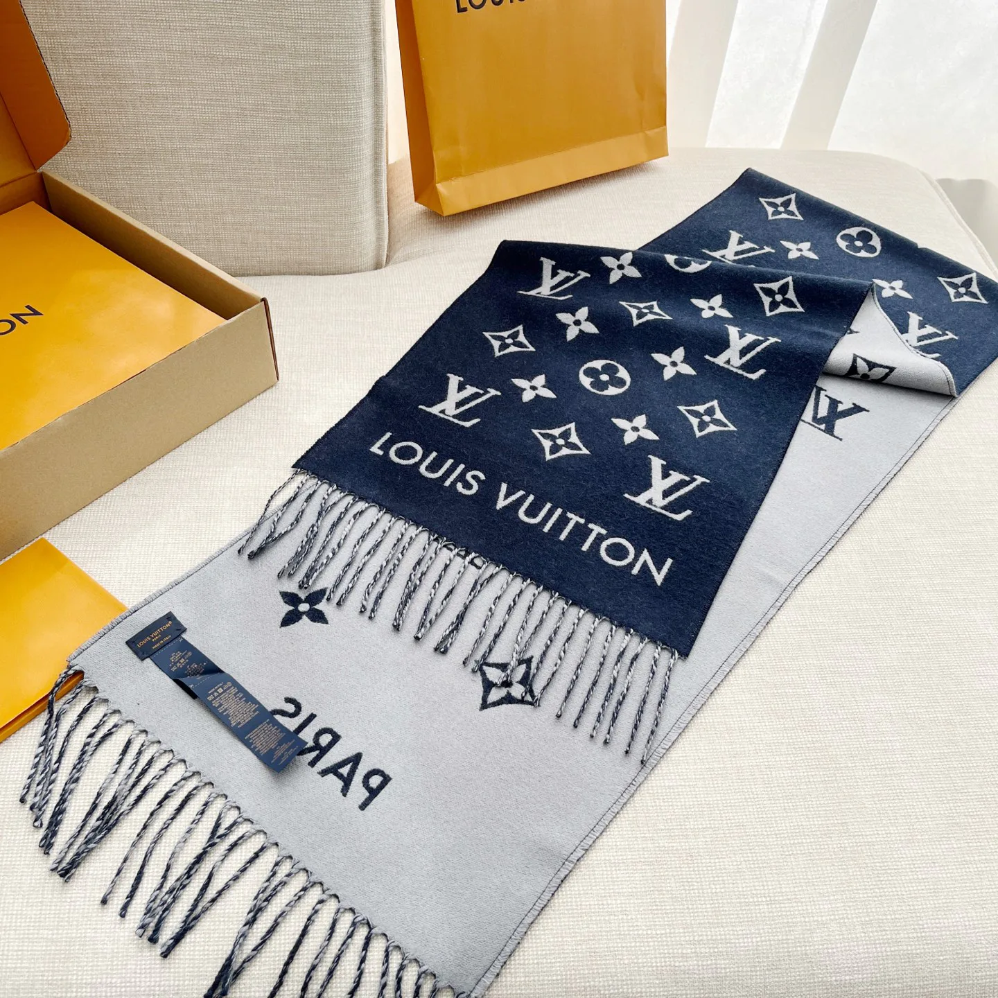 Шарфы Louis Vuitton 18462785