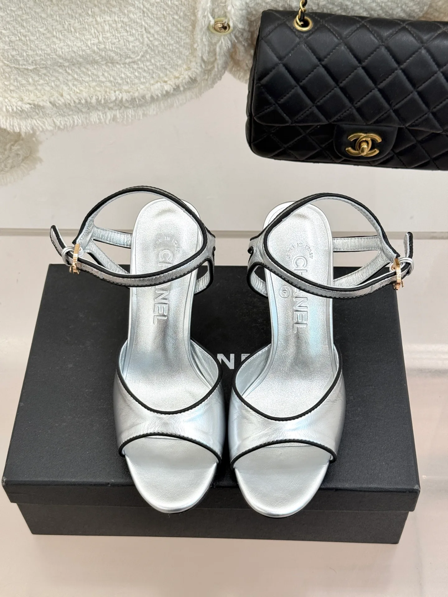 Босоножки Женские Chanel 11642189