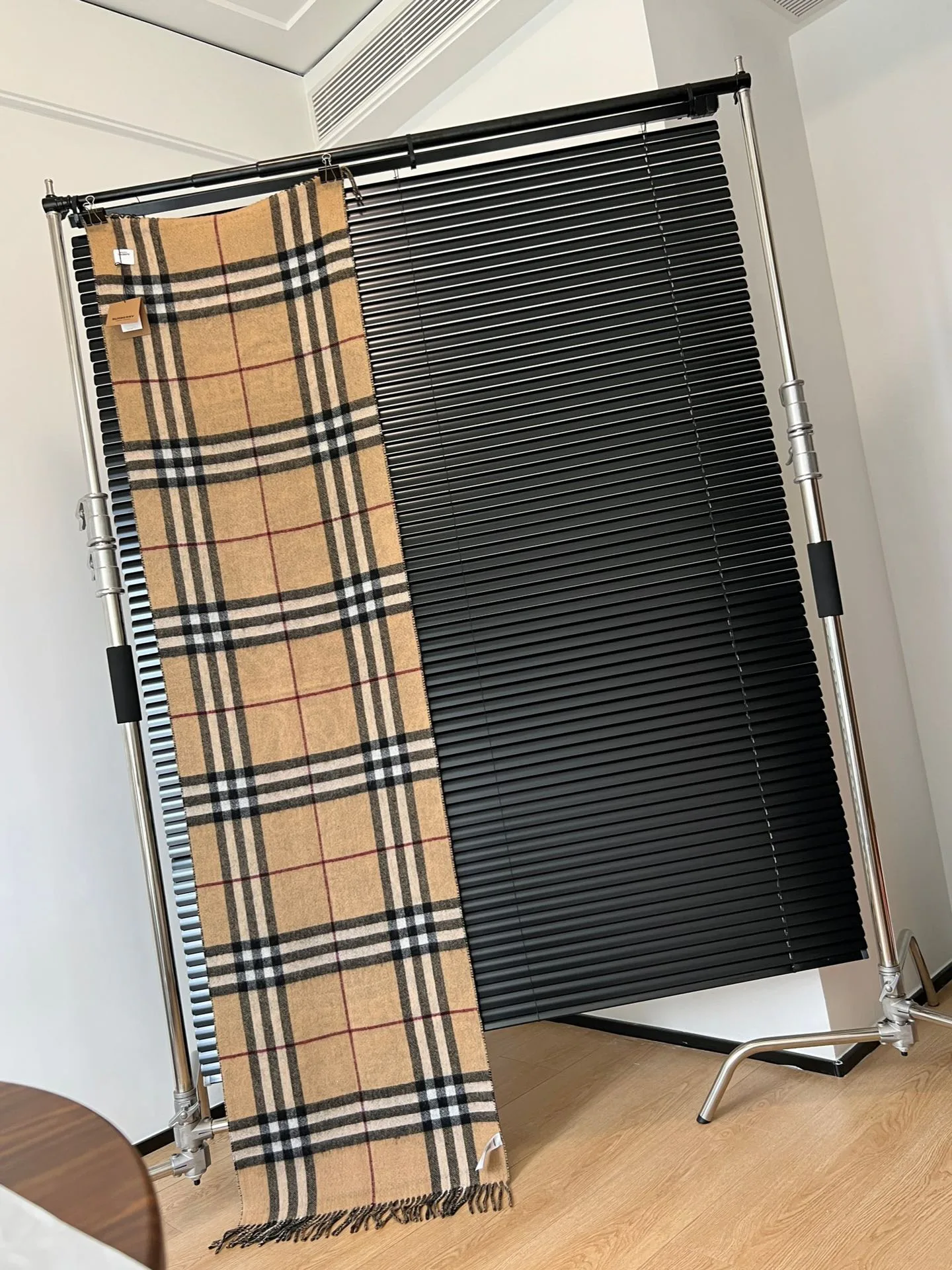 Шарфы Burberry 18659666