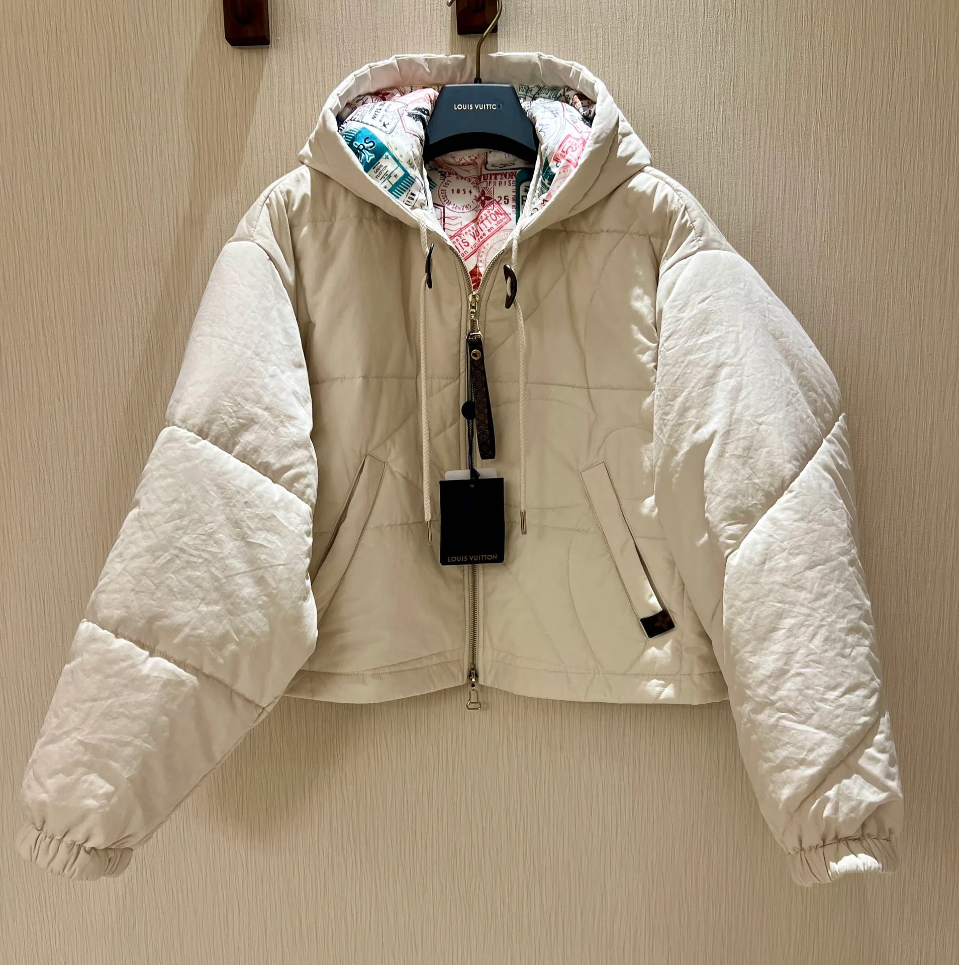 Куртки И Пуховики Женские Louis Vuitton 51180