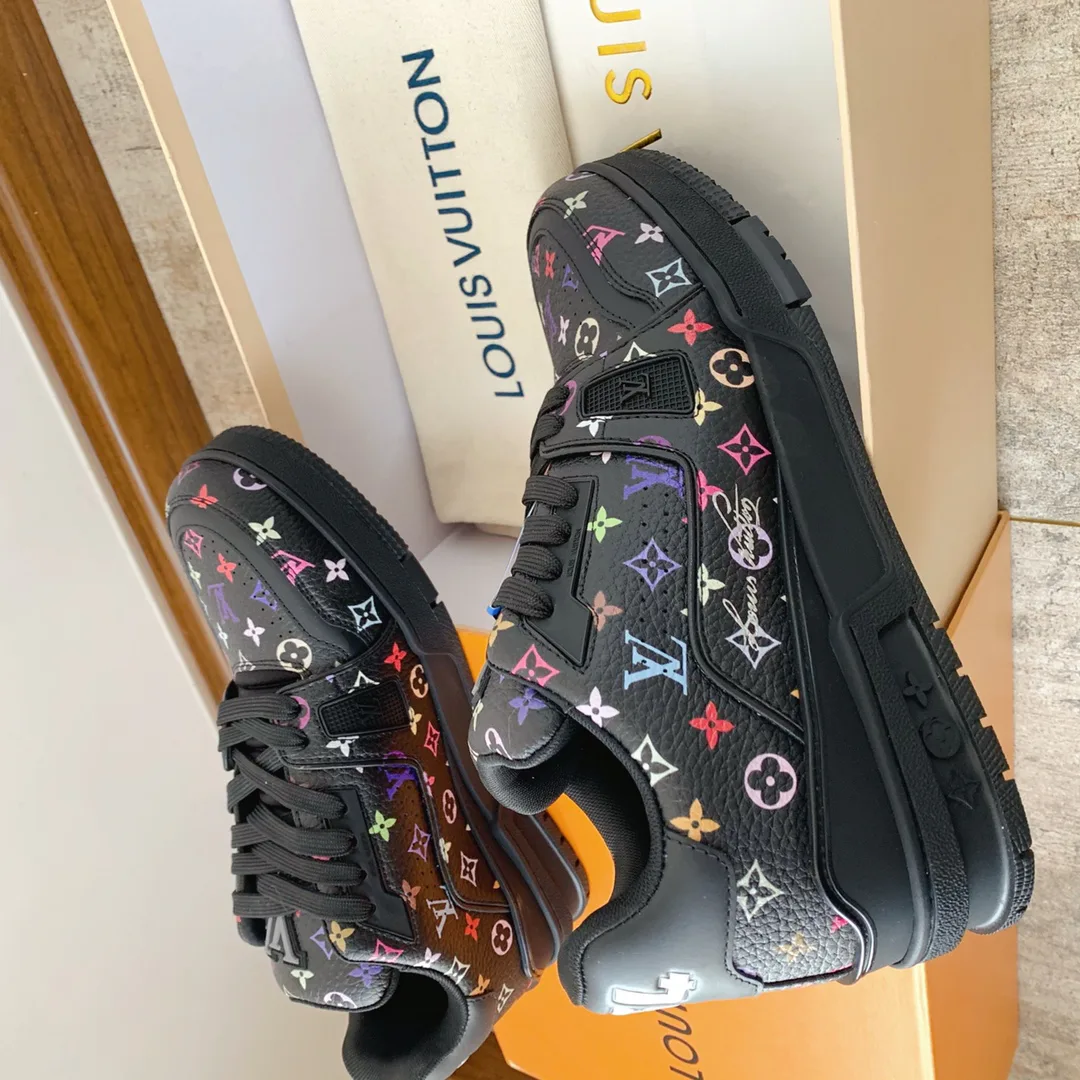 Кроссовки Женские Louis Vuitton 10234386