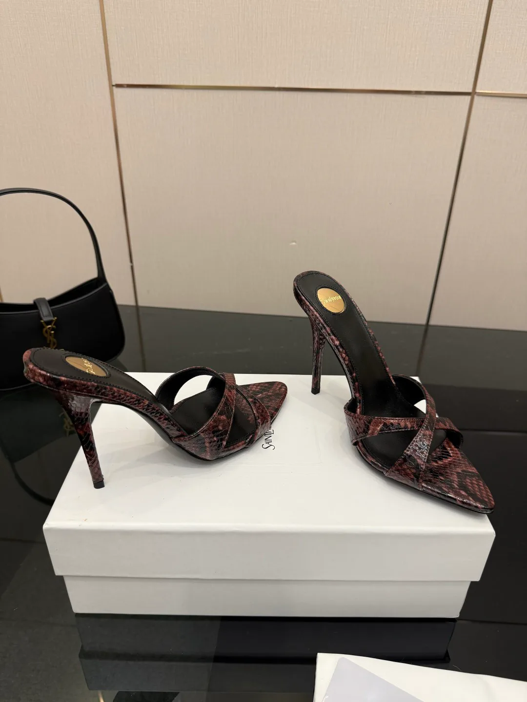Босоножки Женские Saint Laurent 11409902