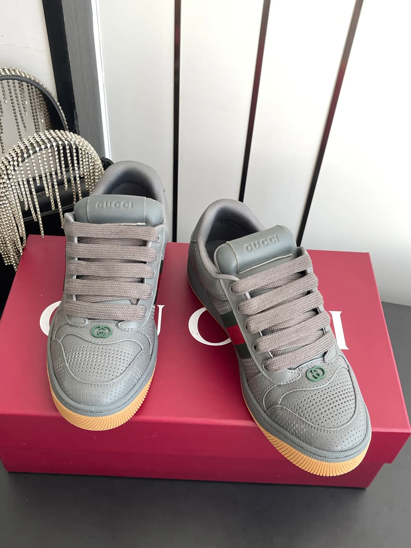 Кроссовки Женские Gucci 18582912