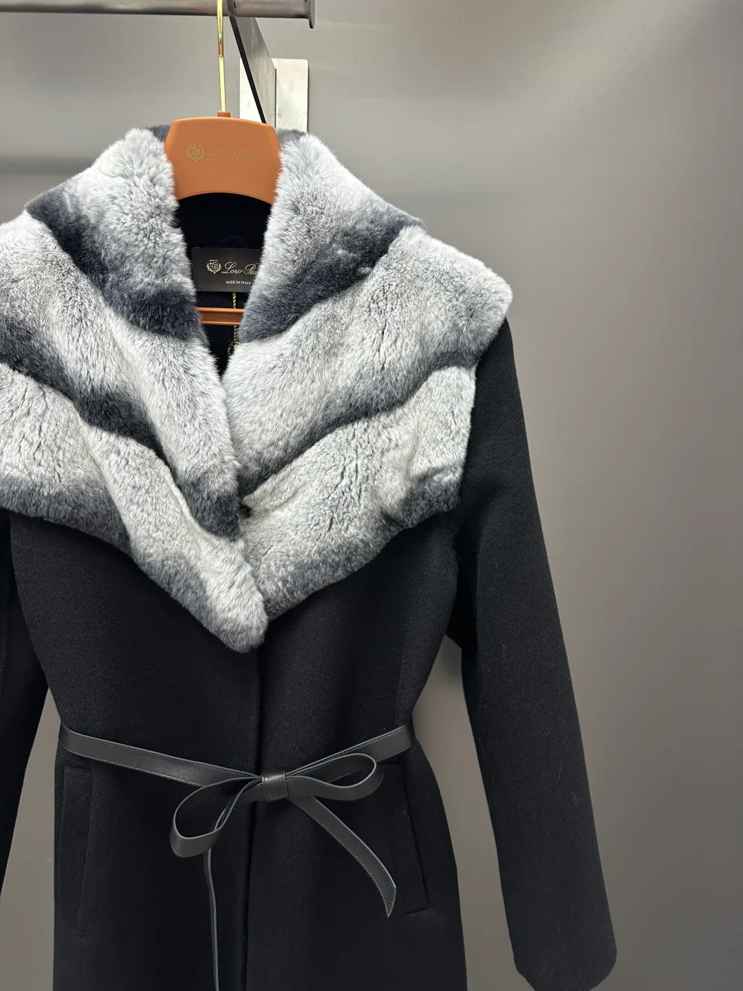 Пальто Женские Loro Piana 18761643