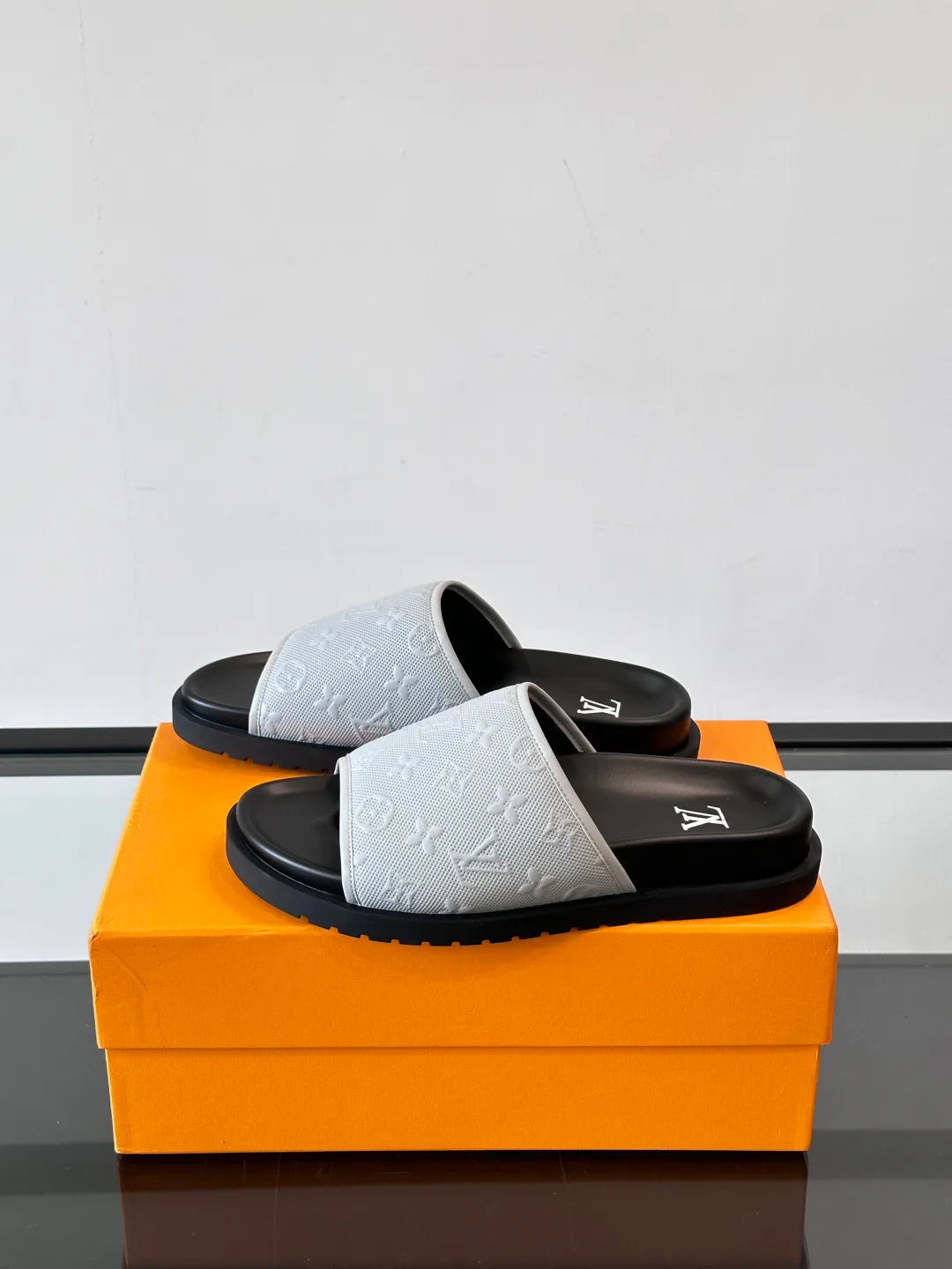 Шлепанцы Мужские Louis Vuitton 46075