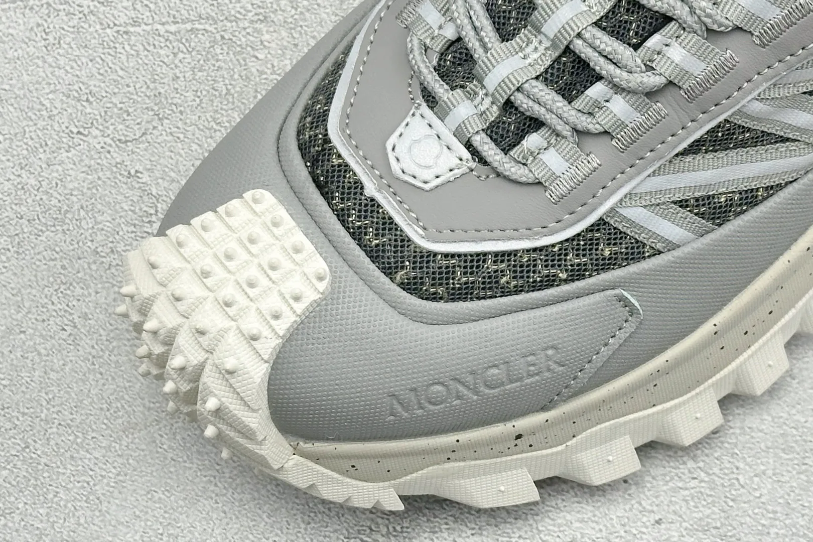 Кроссовки Женские Moncler 18181994