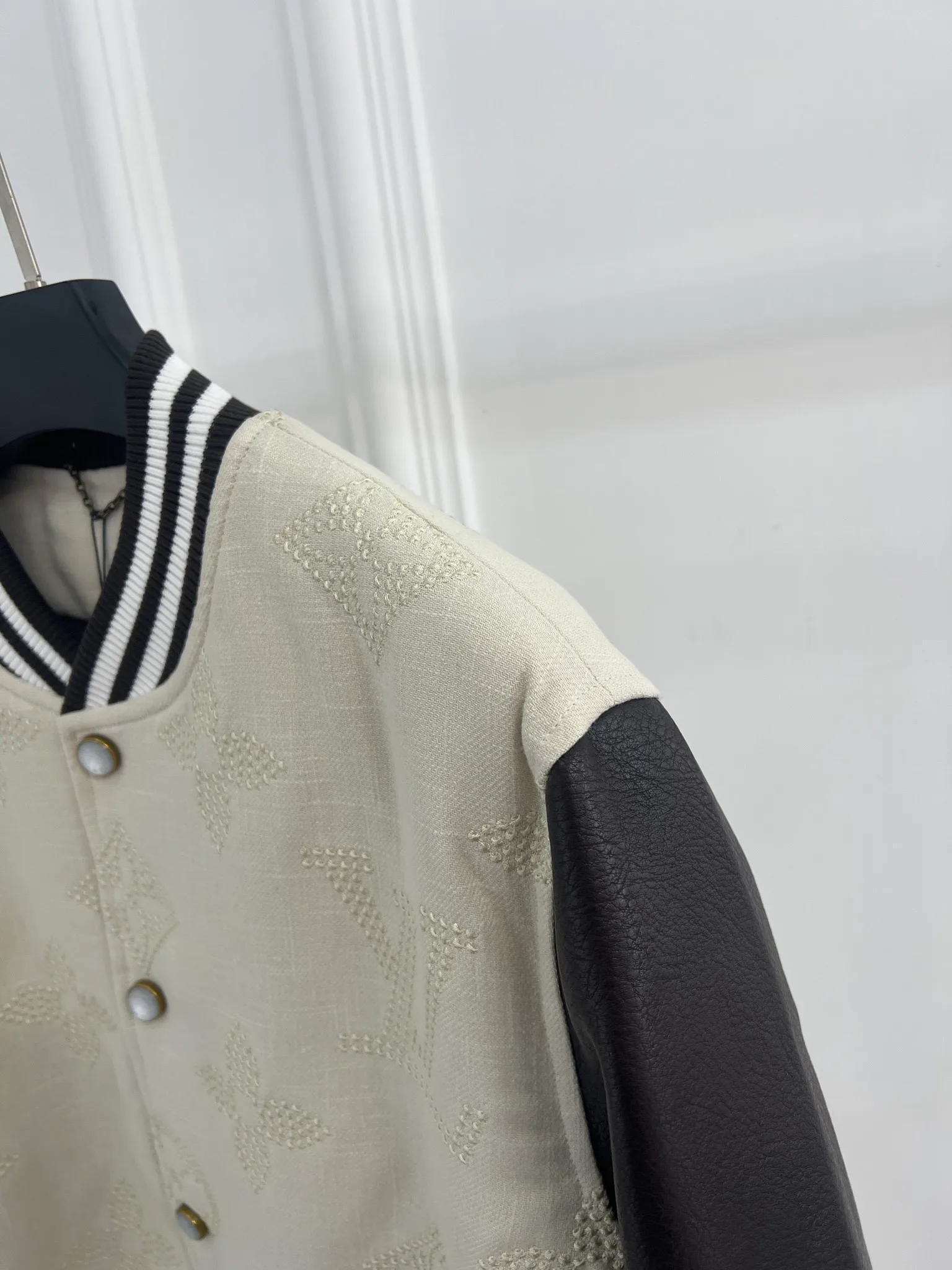 Куртки И Пуховики Мужские Louis Vuitton 5630