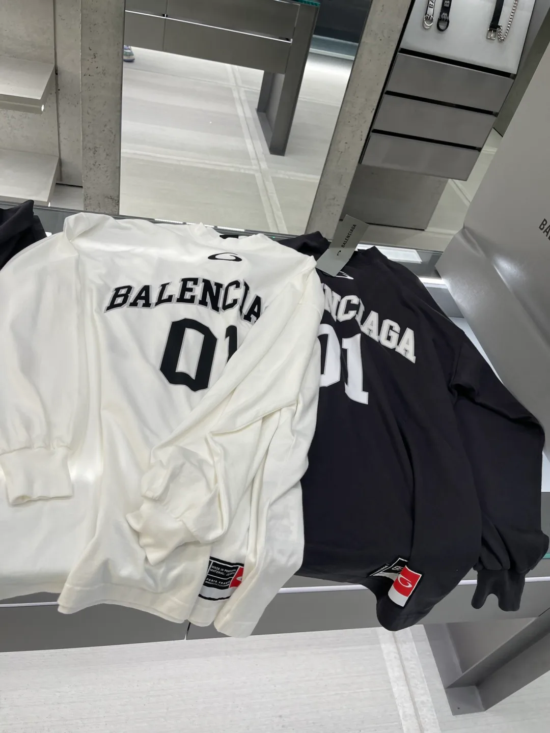 Футболки Женские Balenciaga 84542