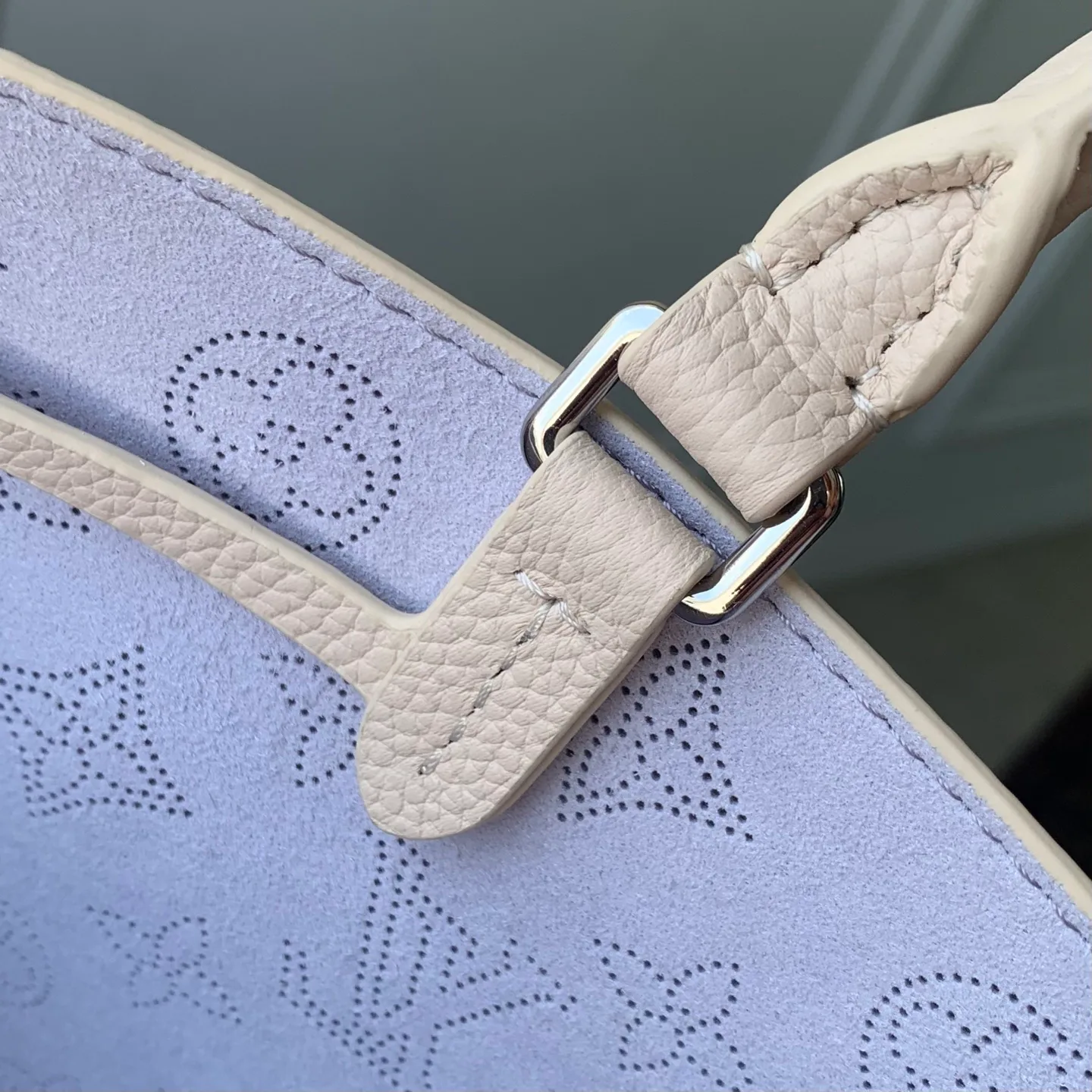 Классические Сумки Женские Louis Vuitton 18147476