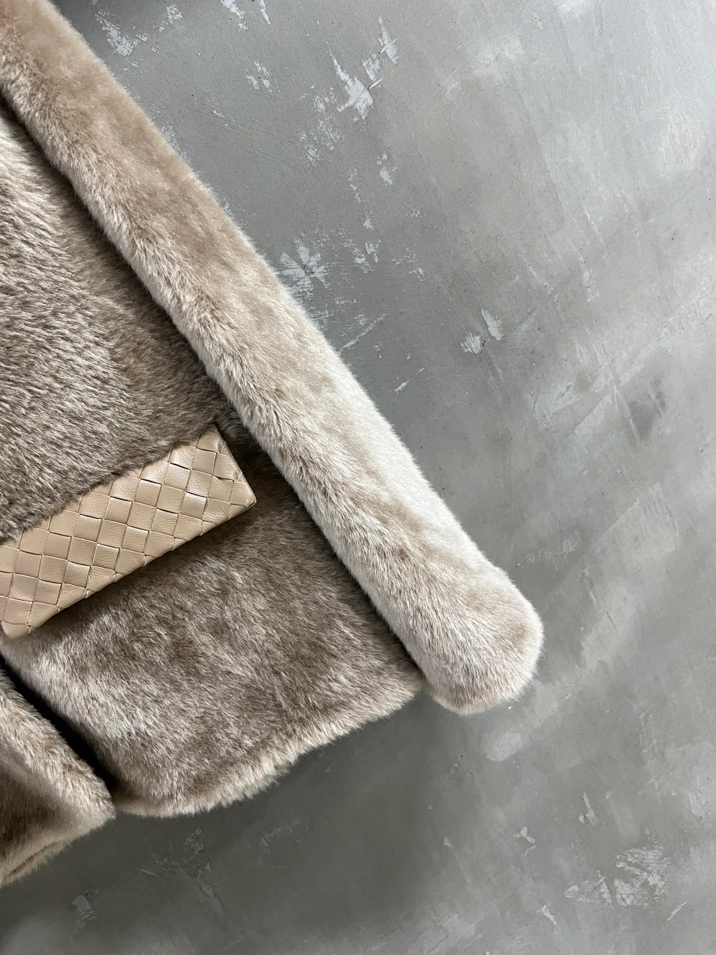 Кожаные Куртки И Дублёнки Женские Bottega Veneta 18226804