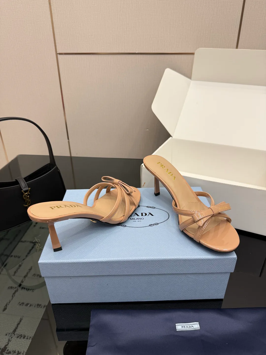 Босоножки Женские Prada 16960880