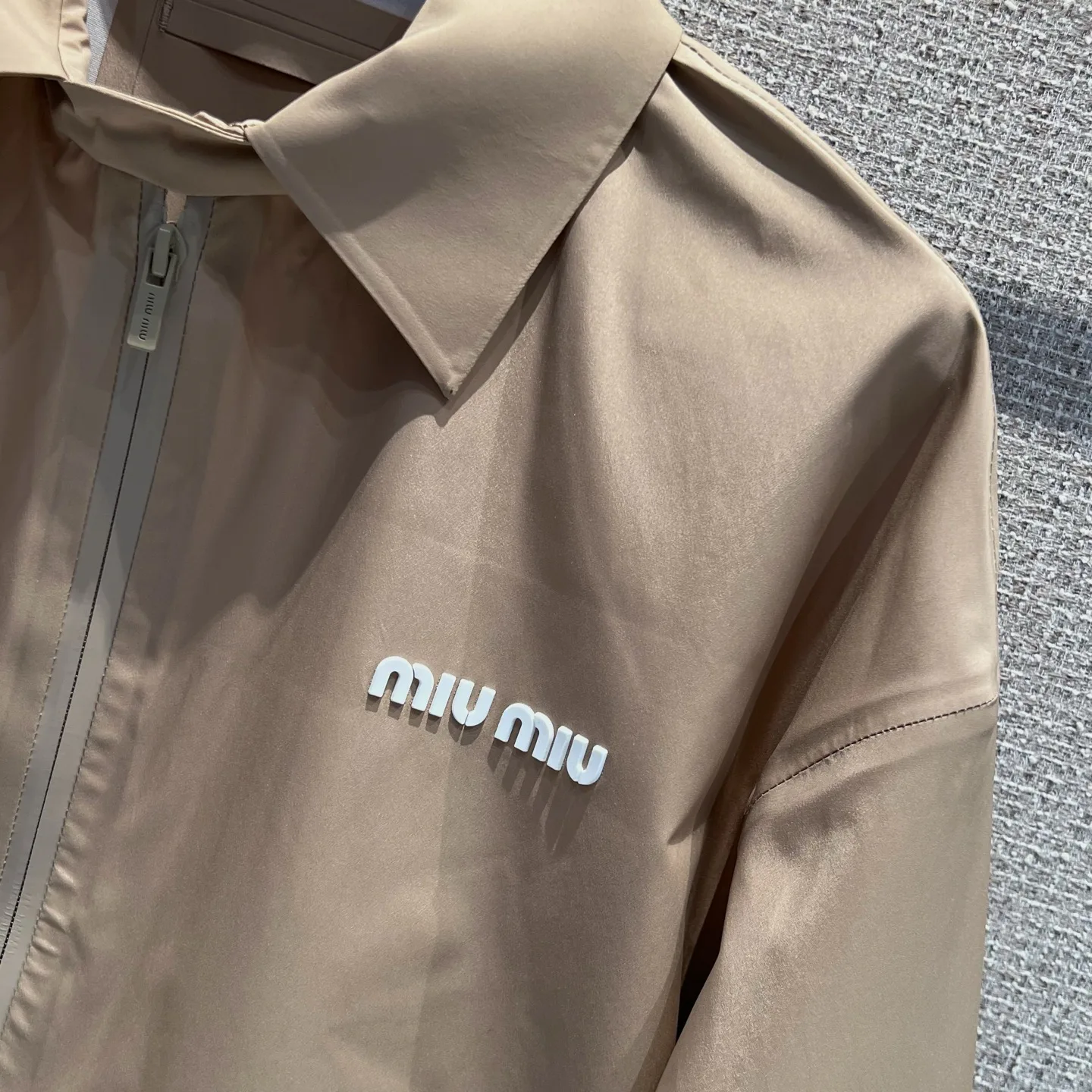 Куртки И Пуховики Женские Miu Miu 10655683