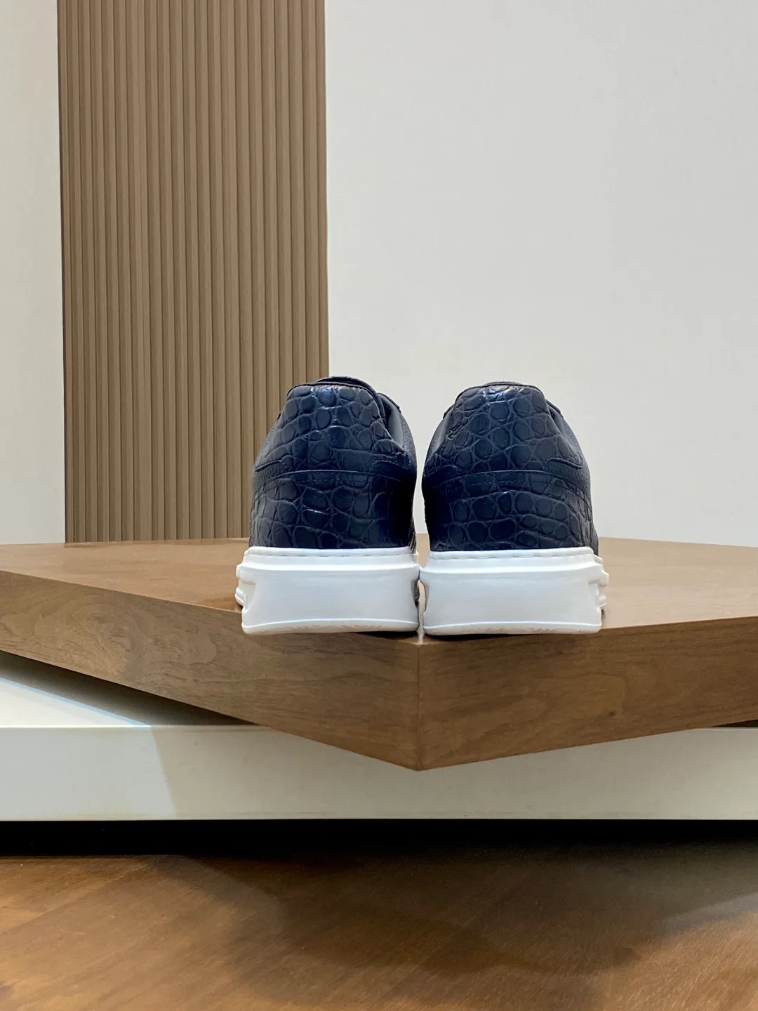 Кроссовки Мужские Louis Vuitton 840377