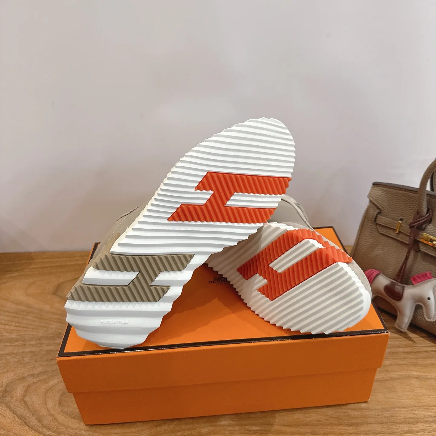 Кроссовки Женские Hermes 9915005