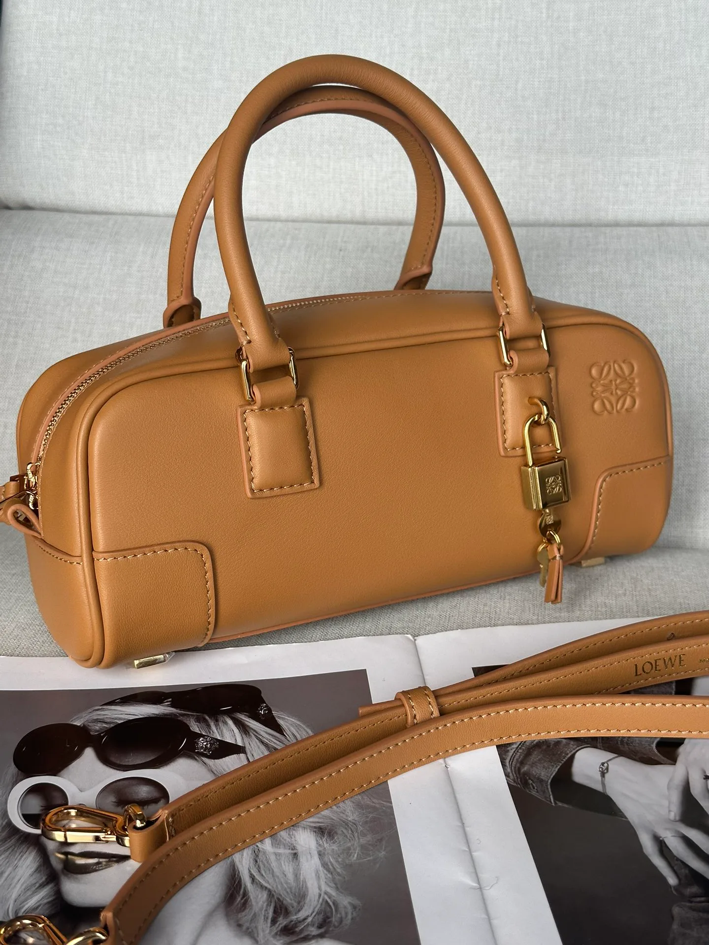 Классические Сумки Женские Loewe 1889778