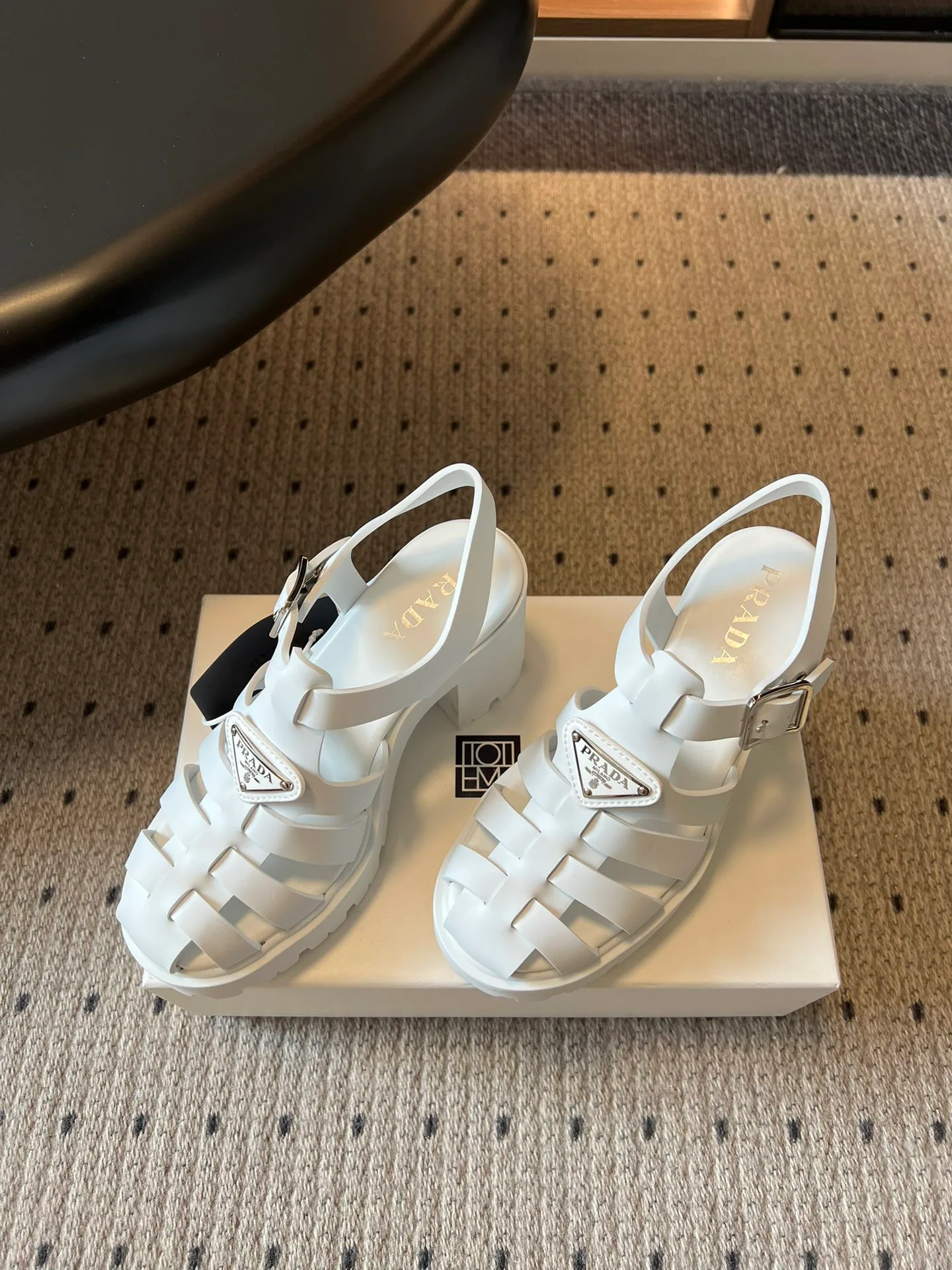 Босоножки Женские Prada 13556758