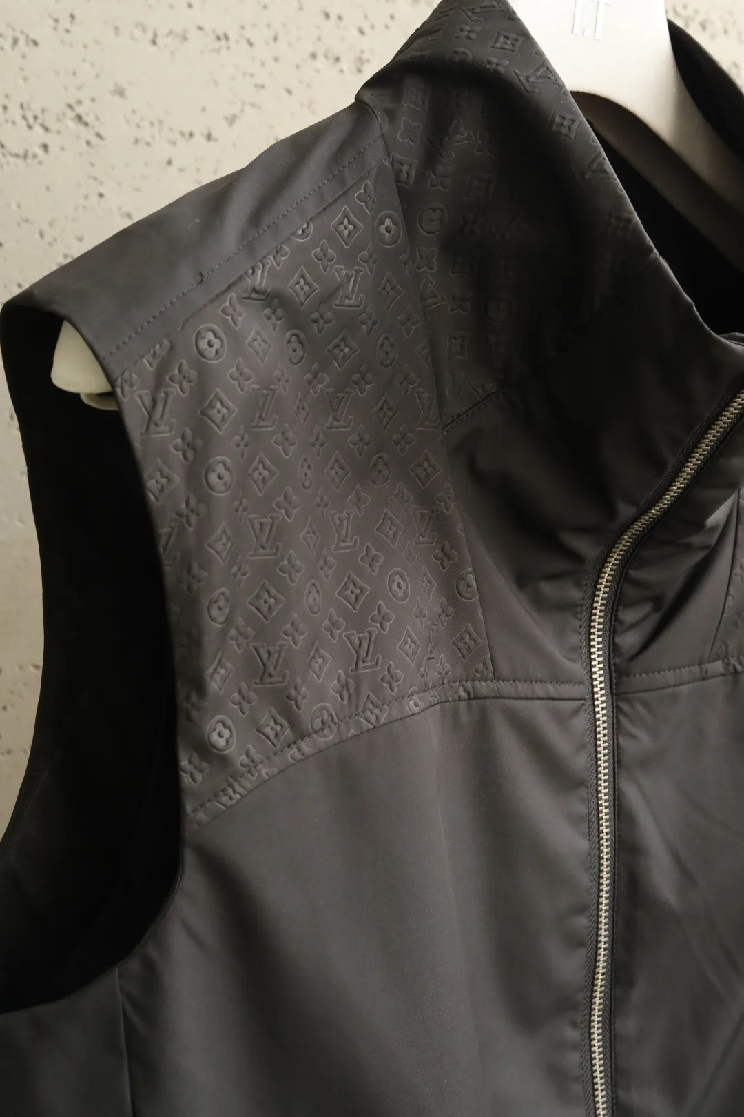 Жилеты Мужские Louis Vuitton 11424981