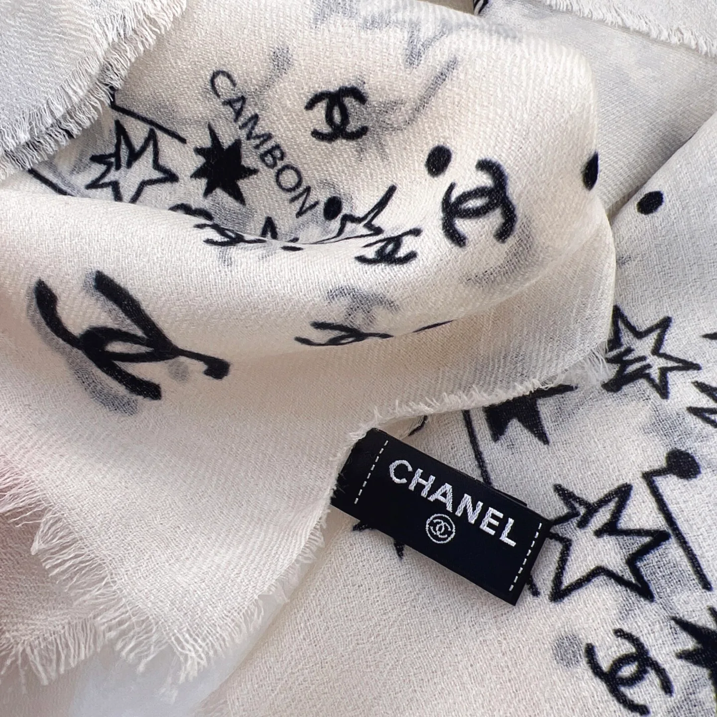 Шарфы Chanel 17987321