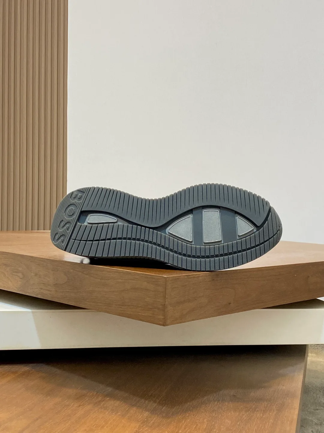 Кроссовки Мужские Hugo Boss 1964128