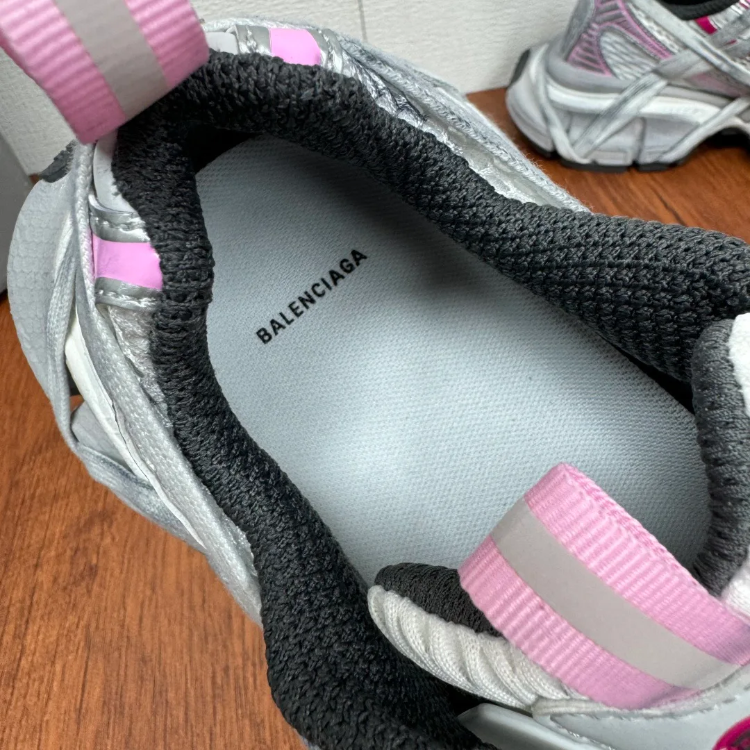 Кроссовки Женские Balenciaga 13216463