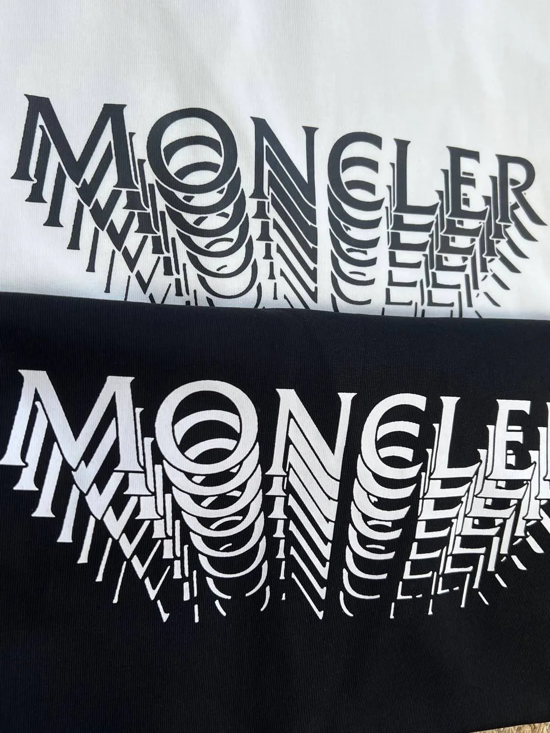 Футболки Женские Moncler 11695619