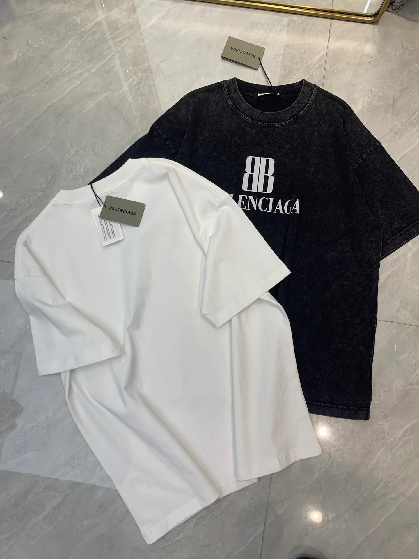 Футболки Женские Balenciaga 1859854