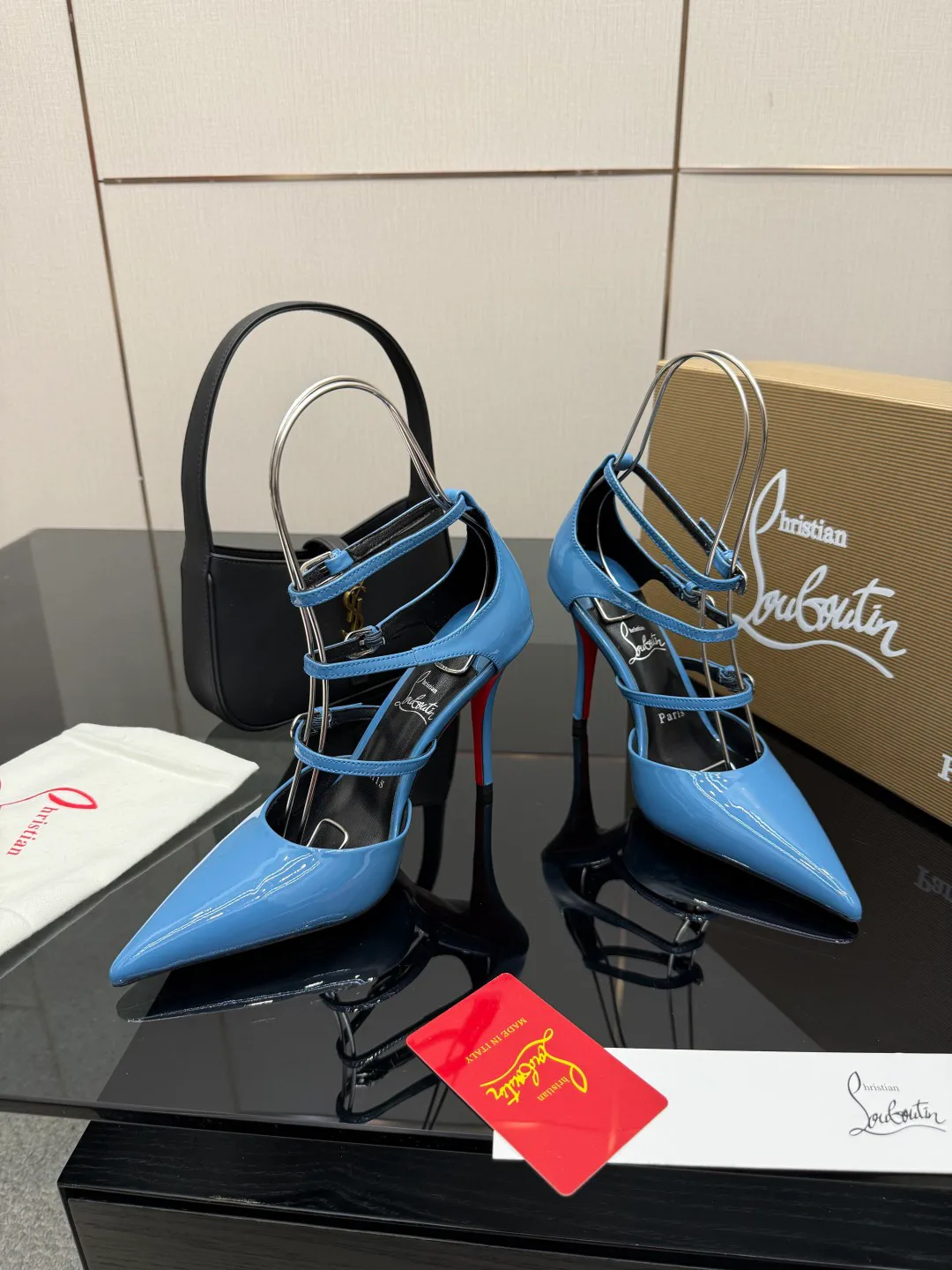 Туфли Женские Christian Louboutin 399076