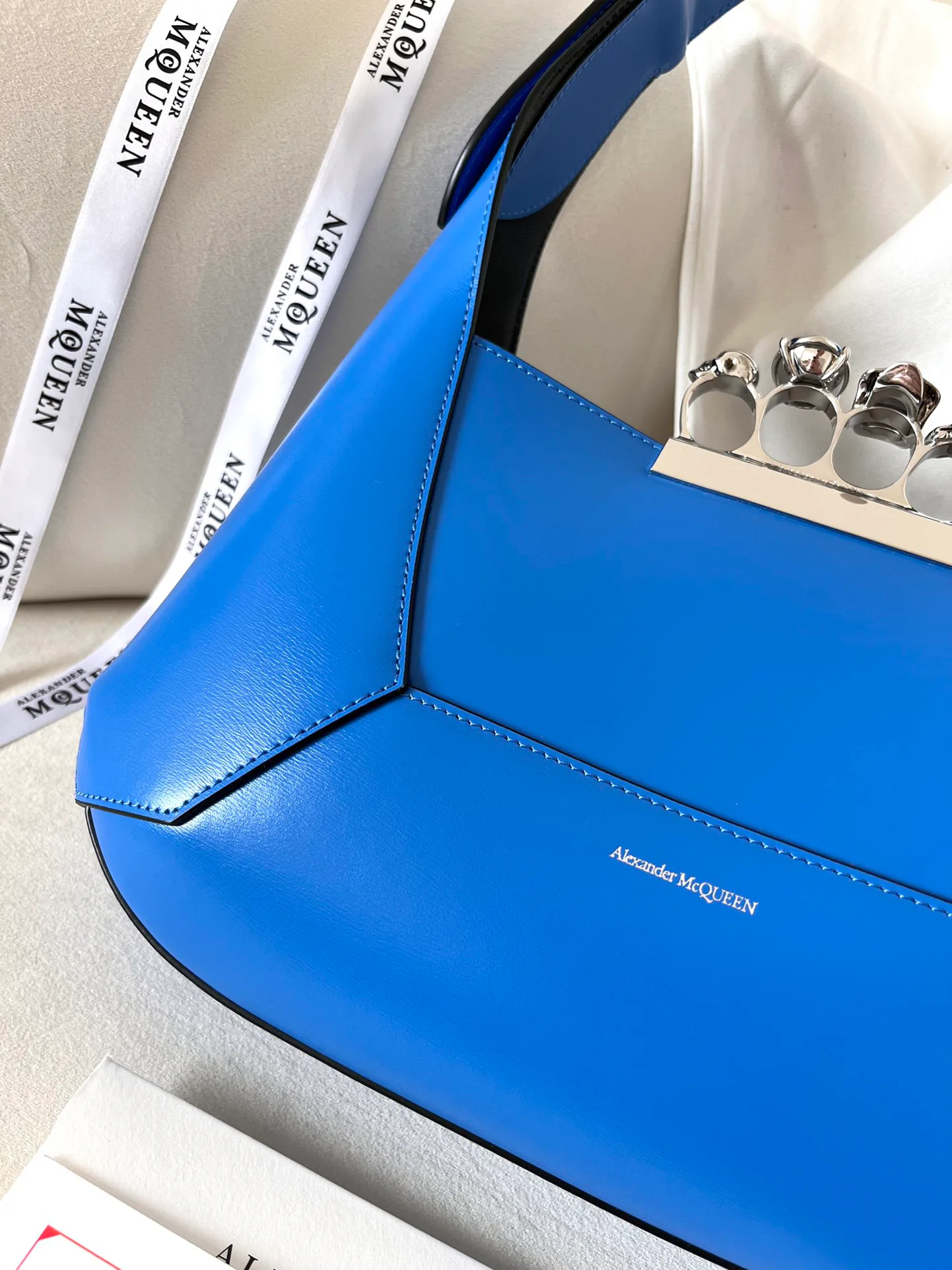 Сумки На Ремне Женские Alexander Mcqueen 11472556