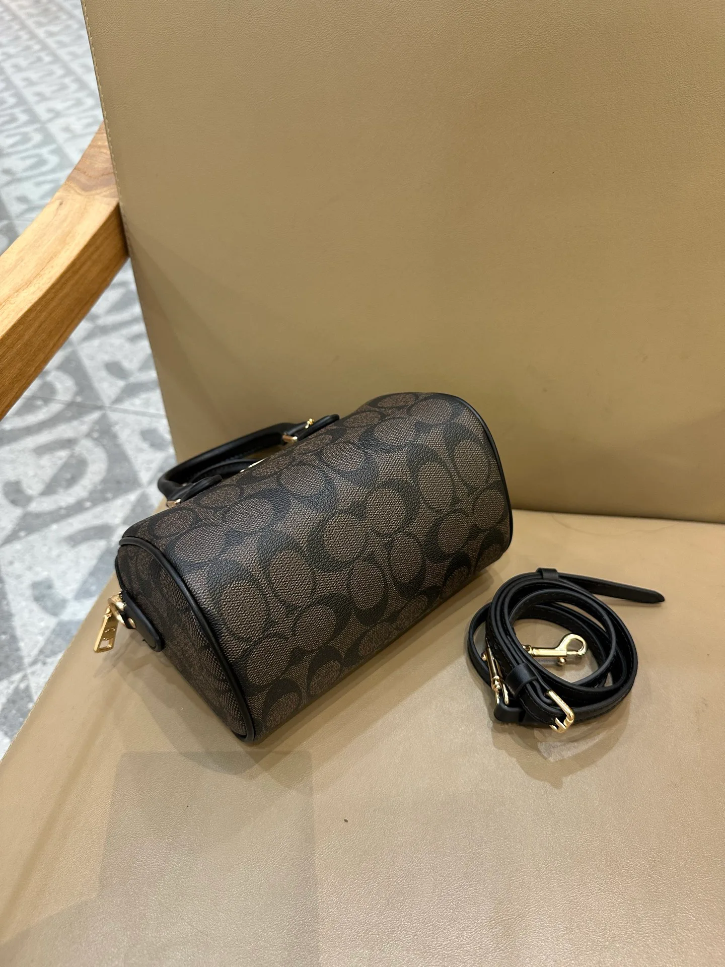 Классические Сумки Женские Coach 11552253