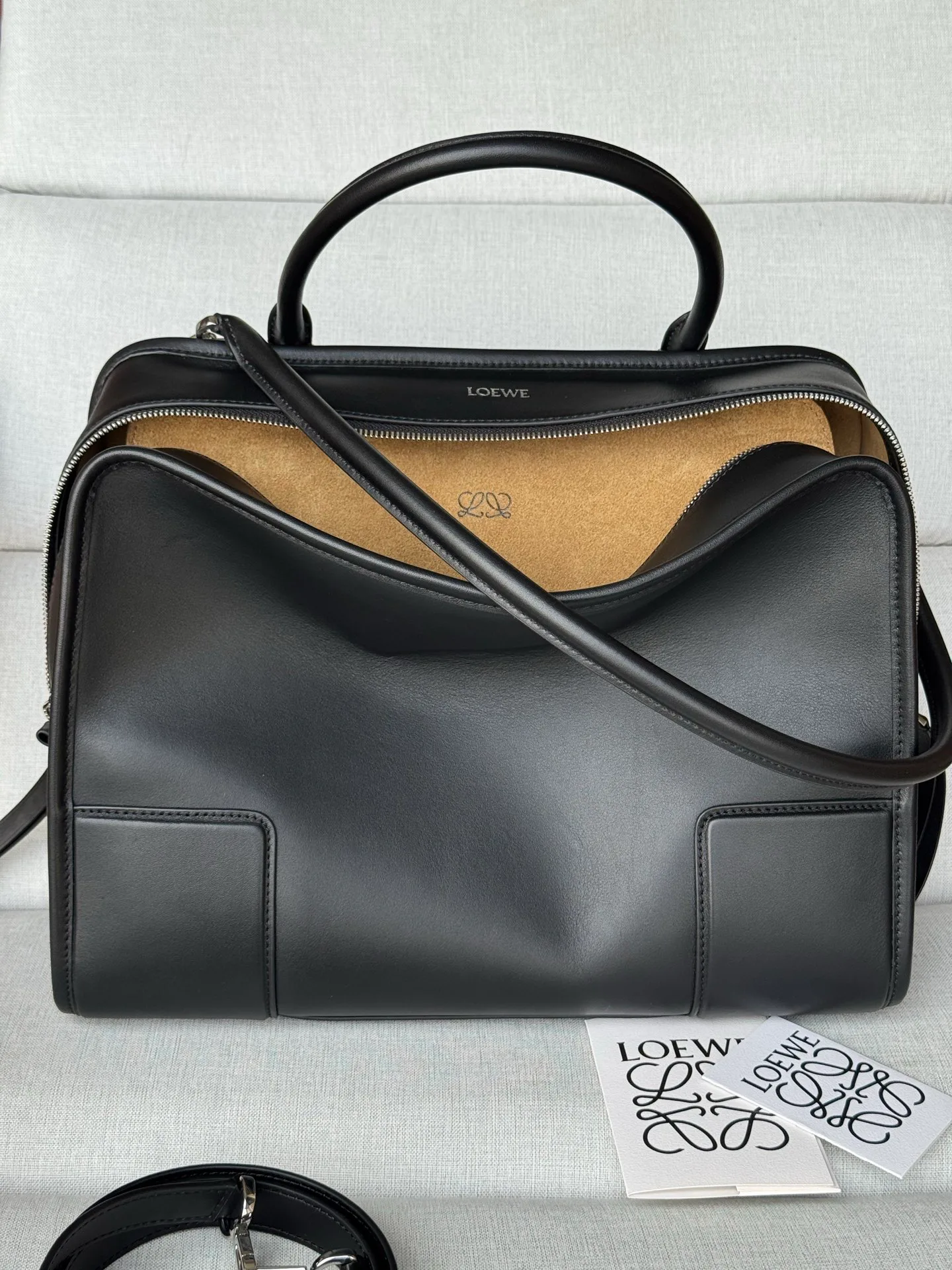 Классические Сумки Женские Loewe 18231890