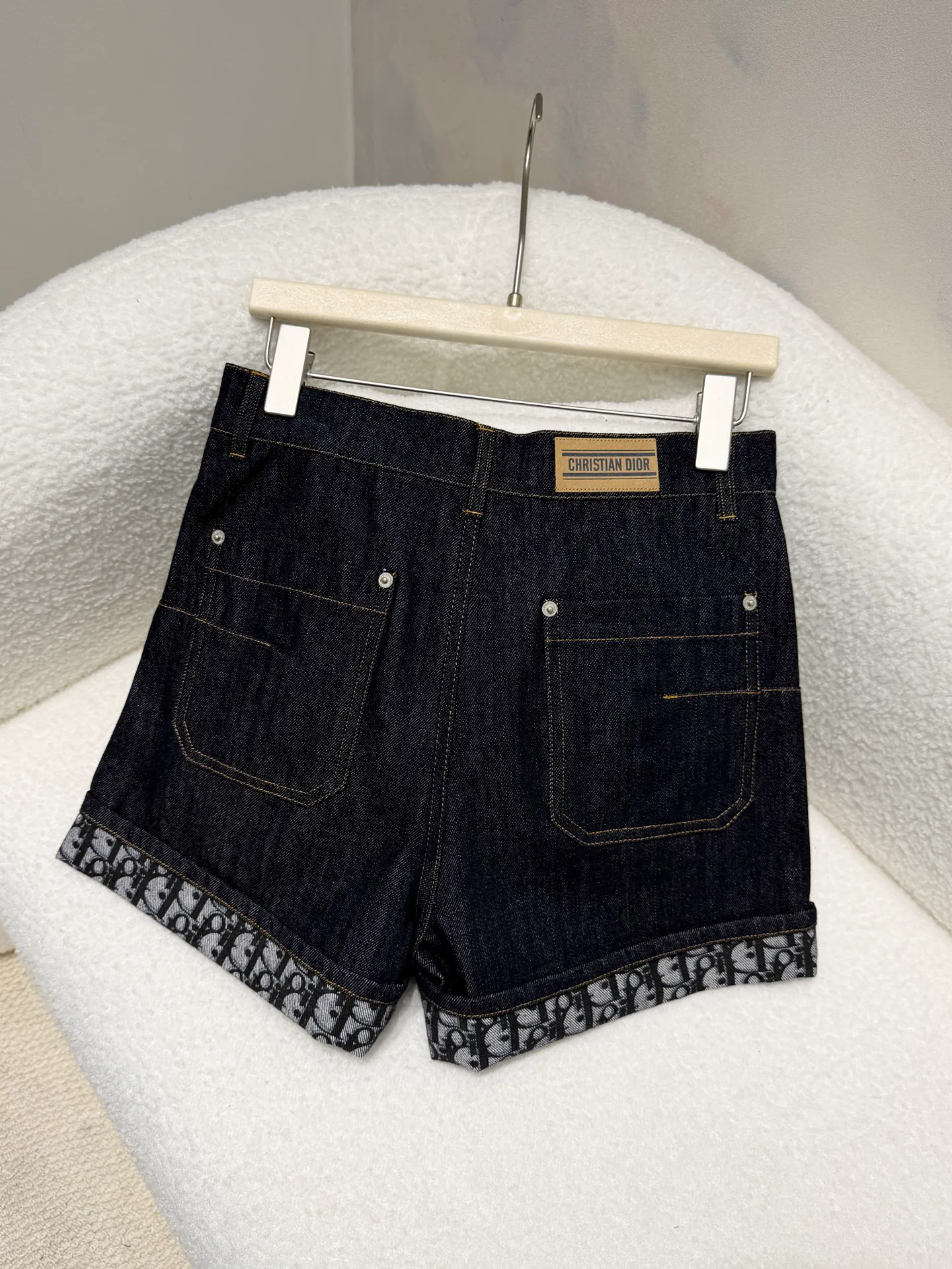 Шорты Женские Christian Dior 12829570