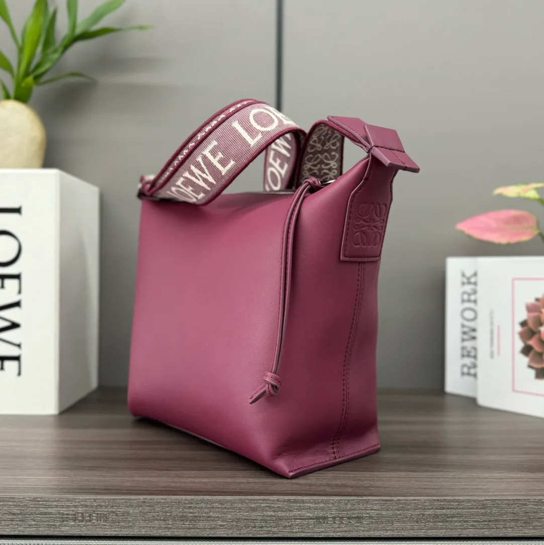 Сумки На Ремне Женские Loewe 11674470