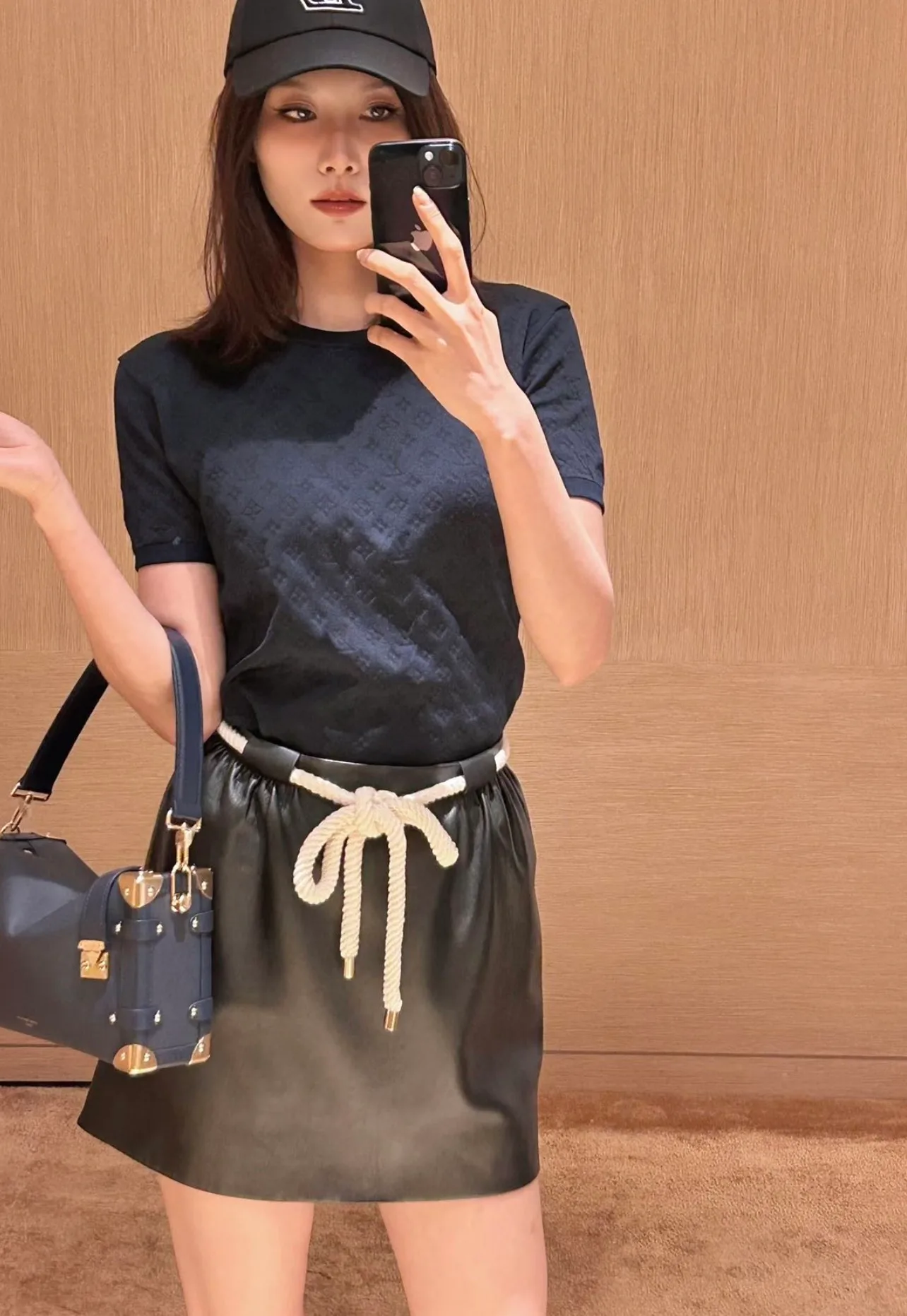 Футболки Женские Louis Vuitton 2006400