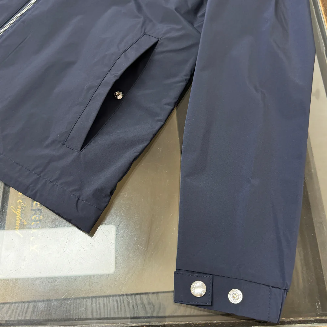 Куртки И Пуховики Женские Moncler 18416530