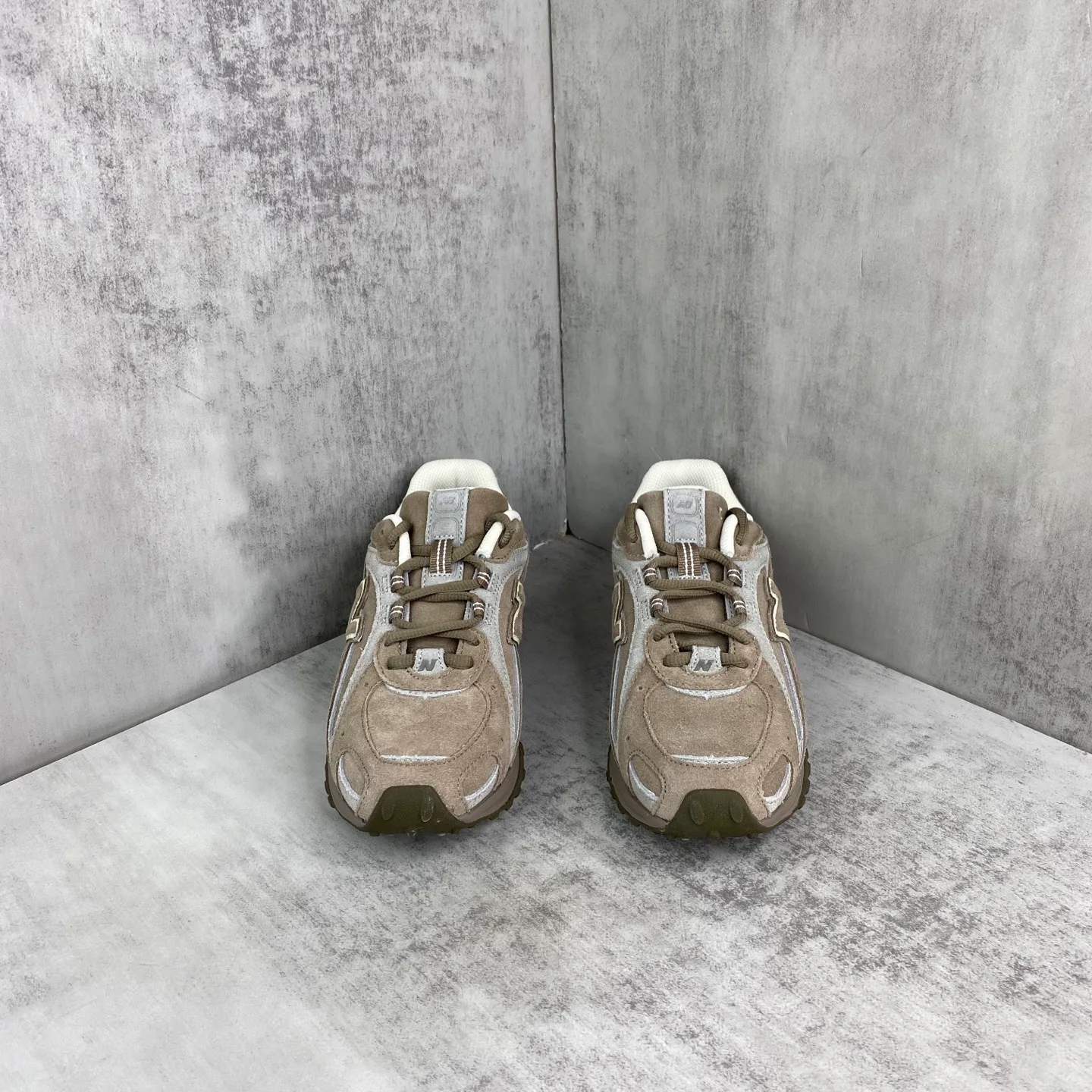Кроссовки Женские New Balance 17963596