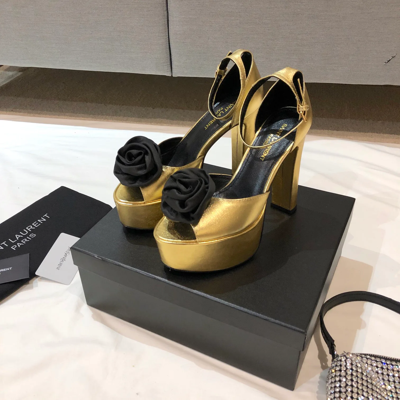 Босоножки Женские Saint Laurent 11220396