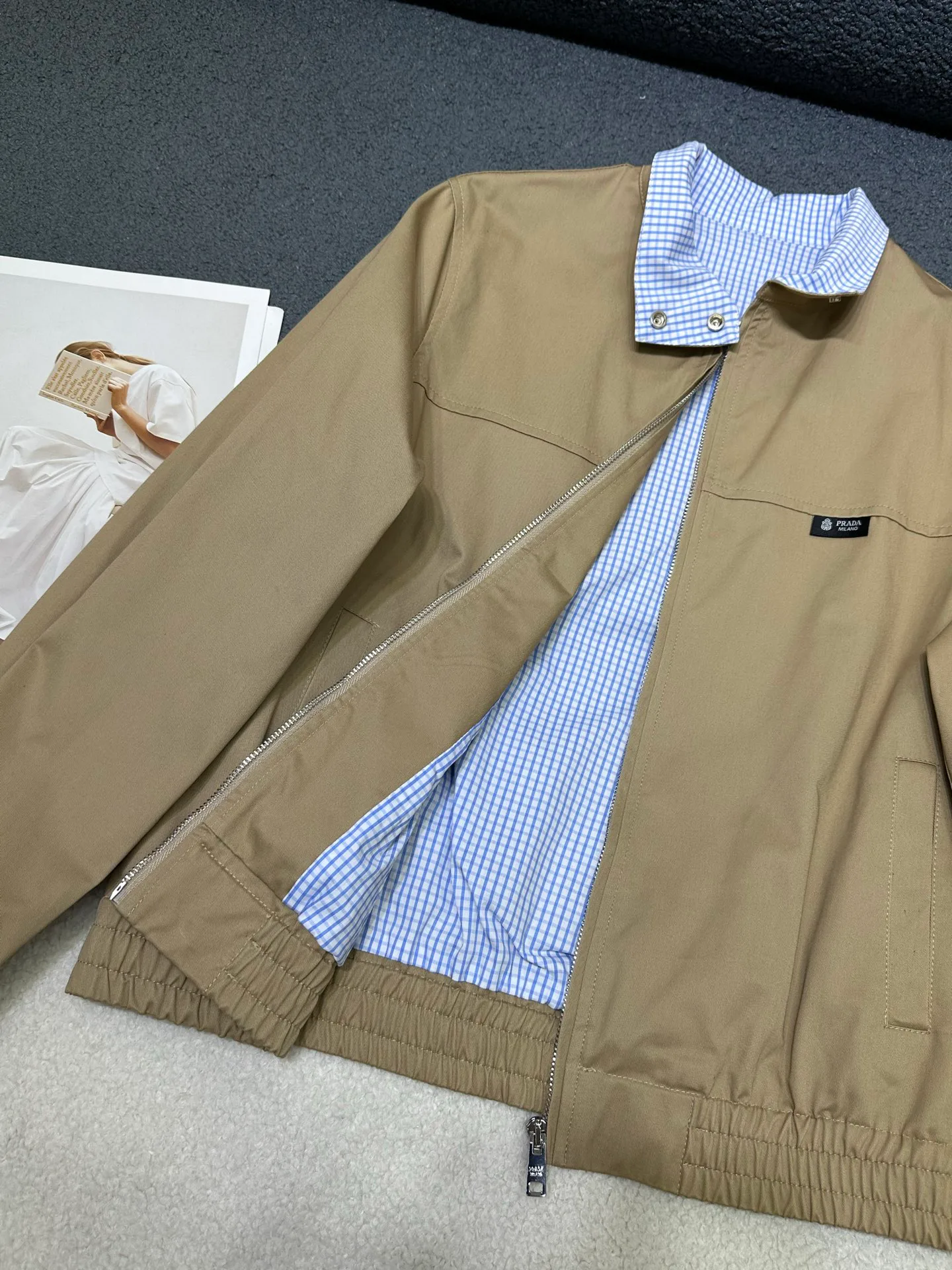 Куртки И Пуховики Женские Prada 18483797