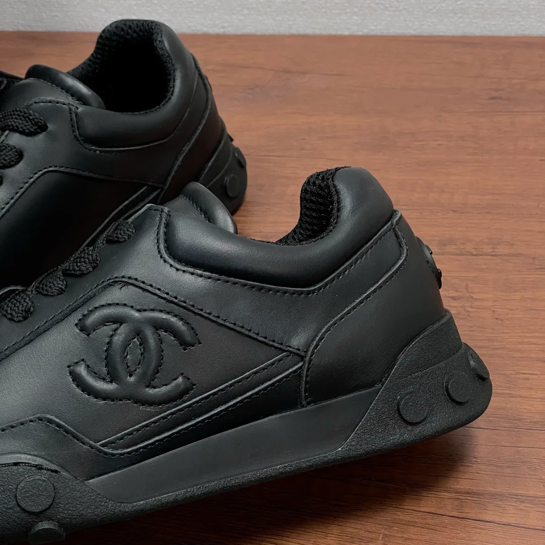 Кроссовки Женские Chanel 18000596