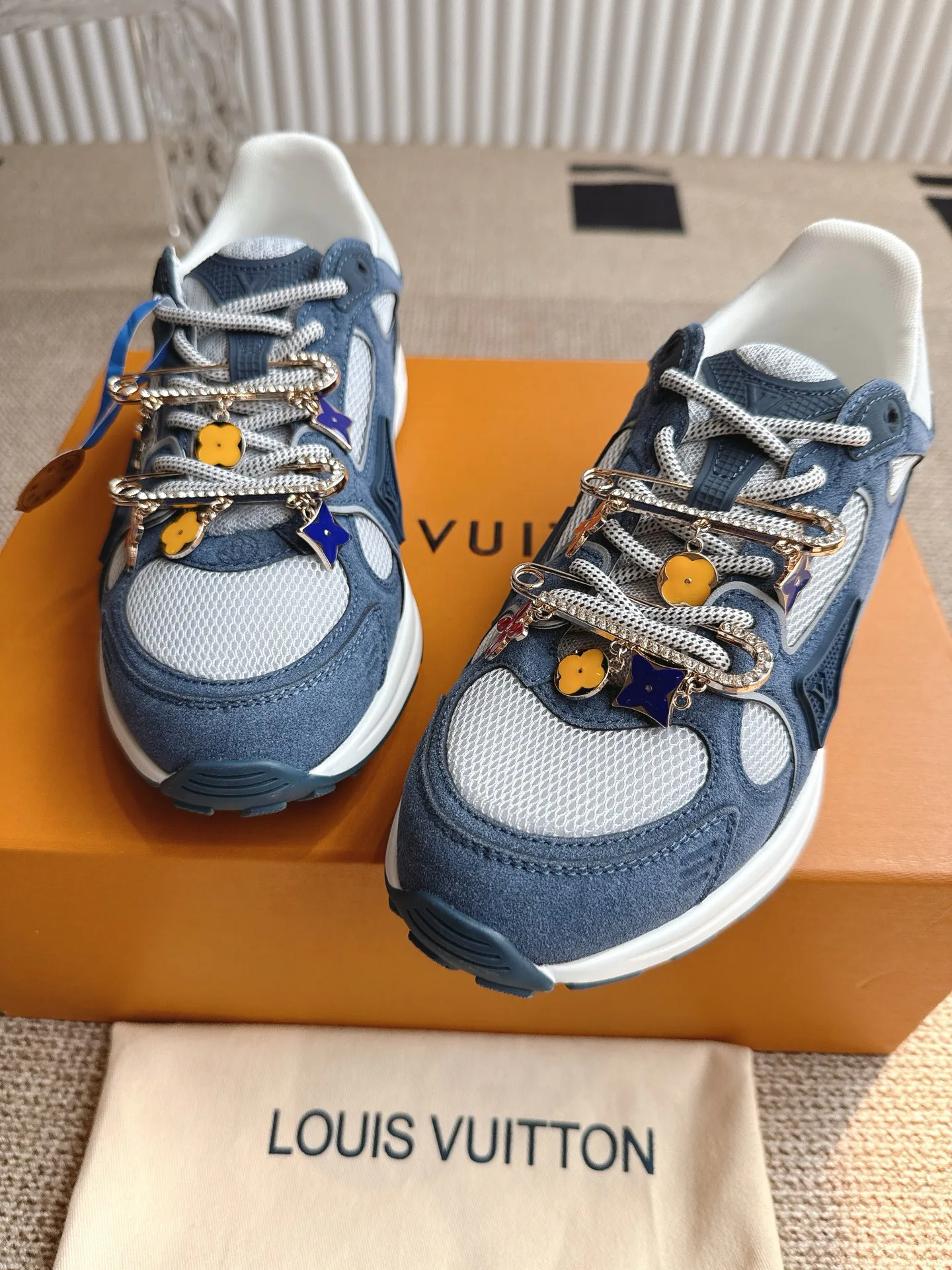 Кроссовки Женские Louis Vuitton 13351303