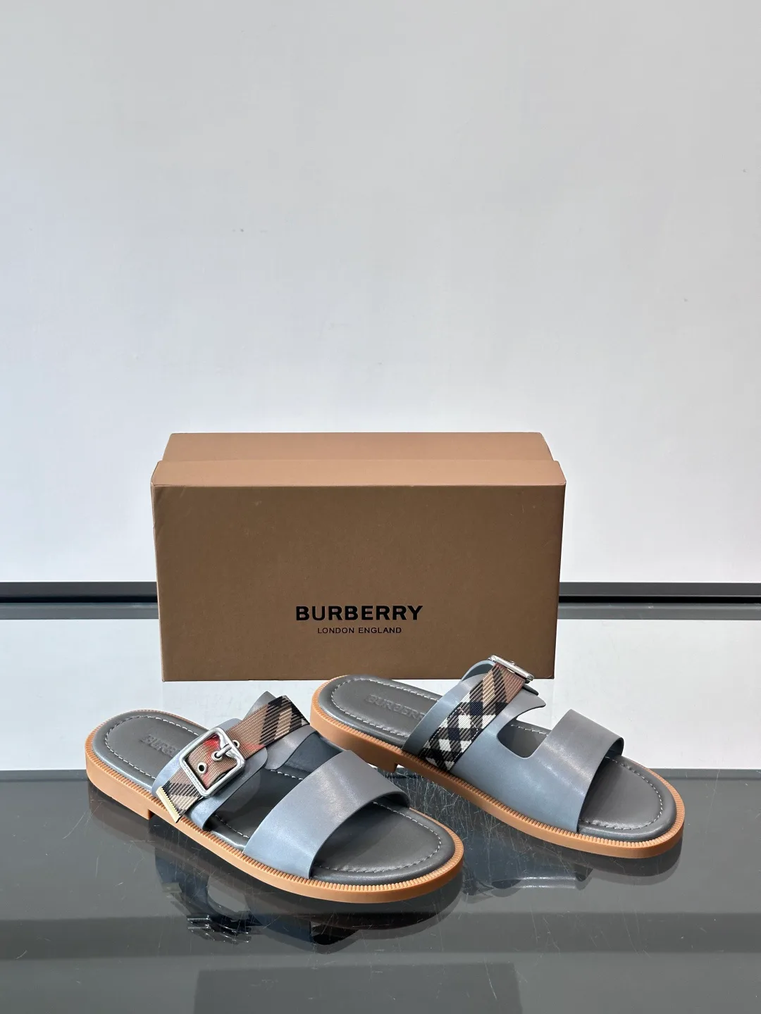 Сандалии Мужские Burberry 13546921