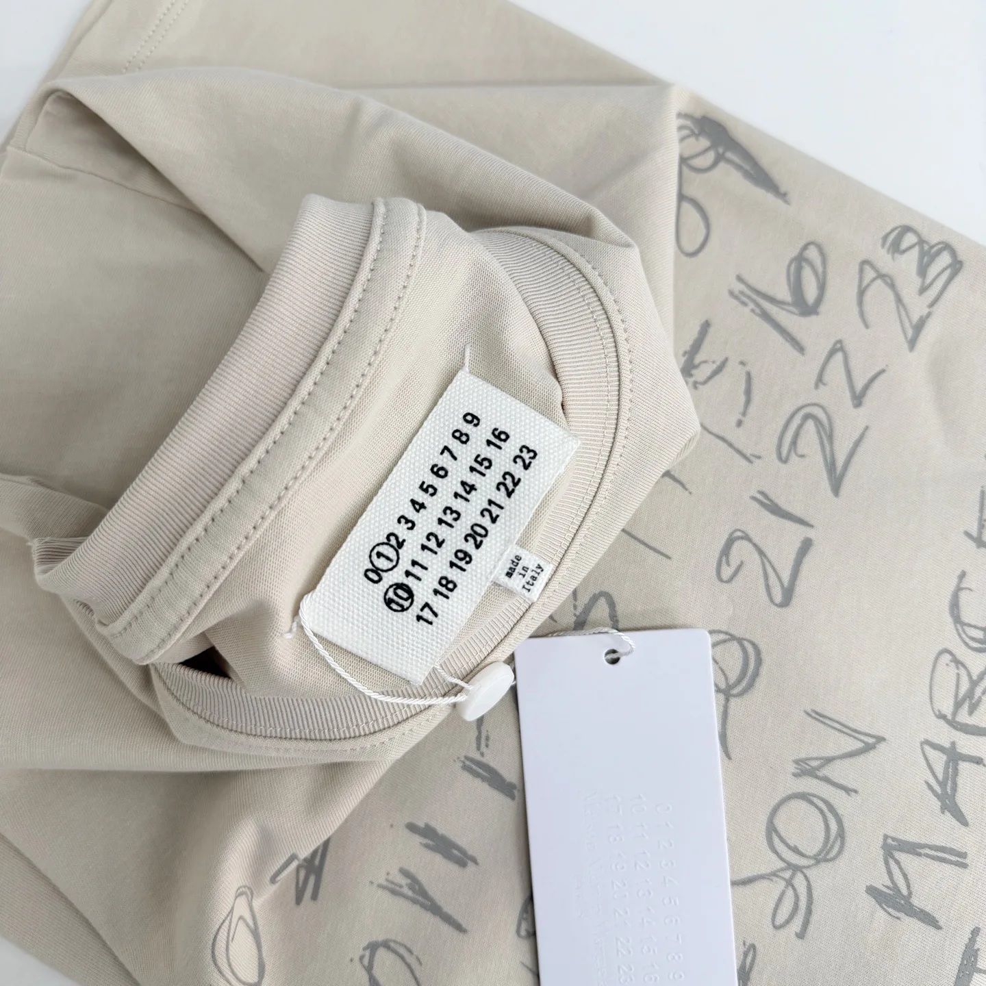 Футболки Женские Maison Margiela 11682526