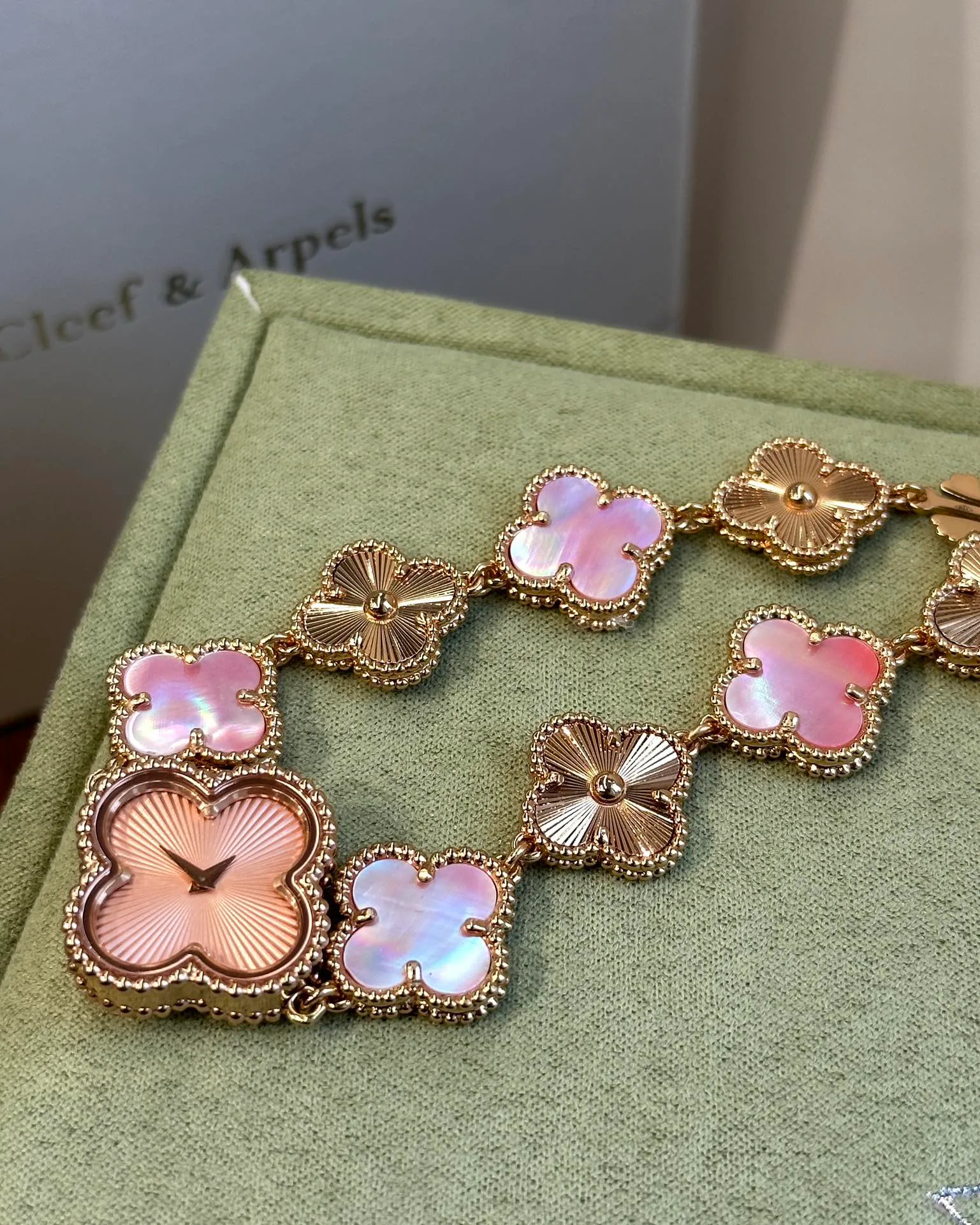 Бижутерия Van Cleef & Arpels 1040