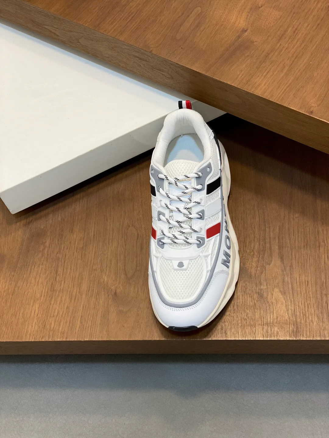Кроссовки Мужские Moncler 18079001