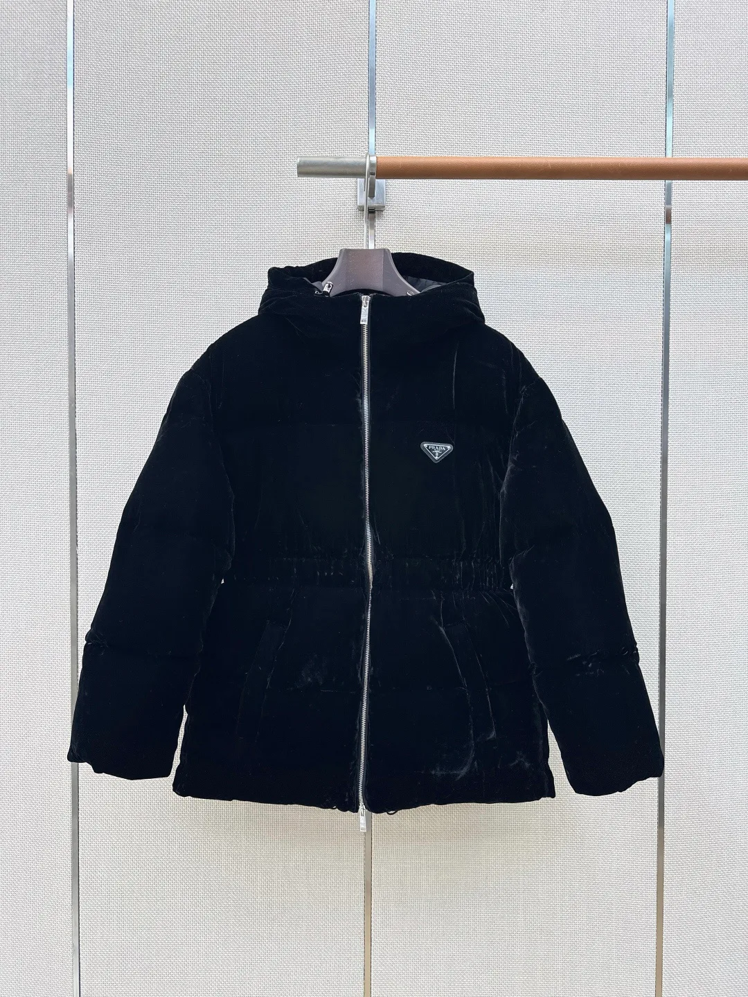Куртки И Пуховики Женские Prada 18605807