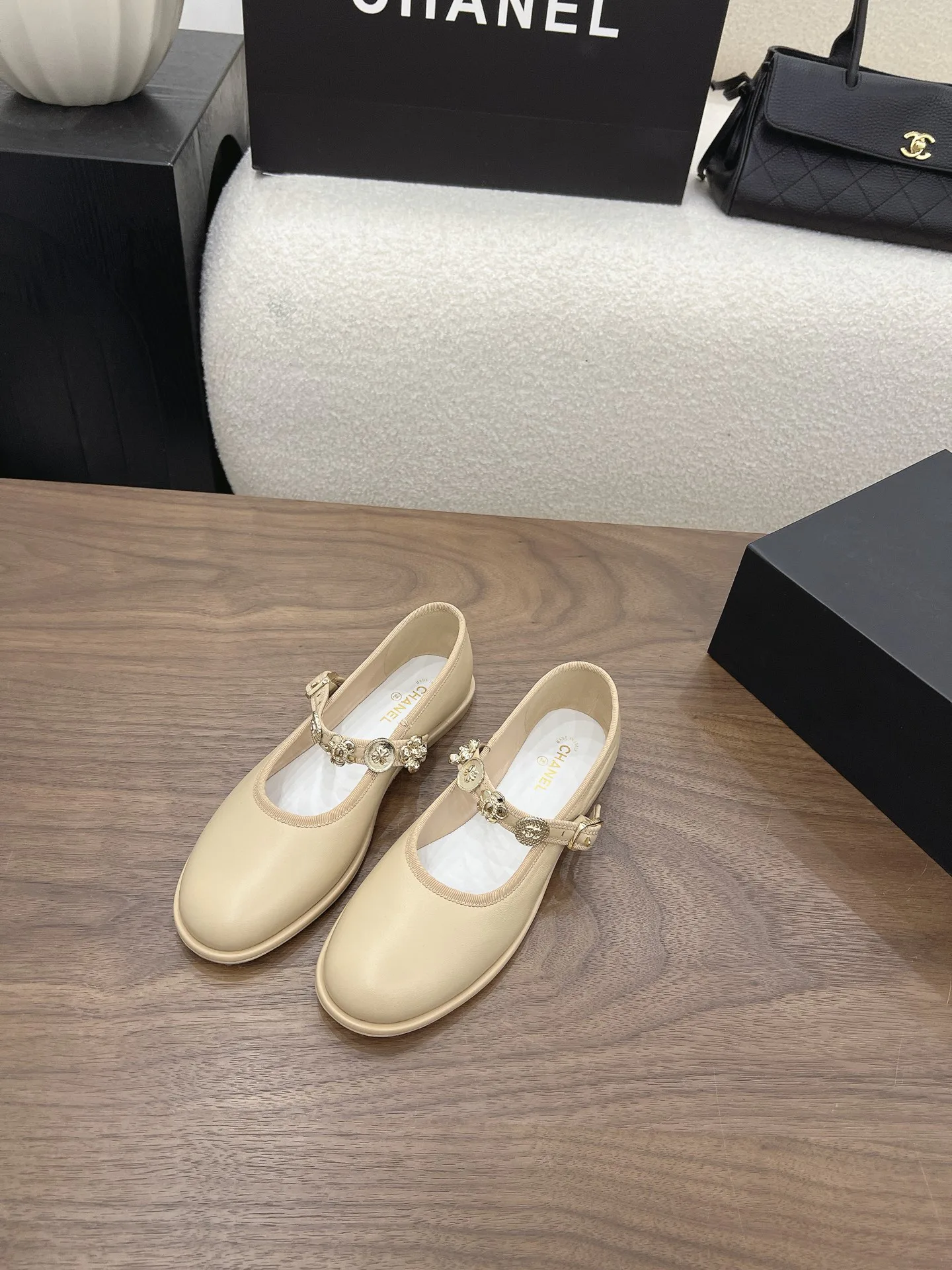 Туфли Женские Chanel 17303650