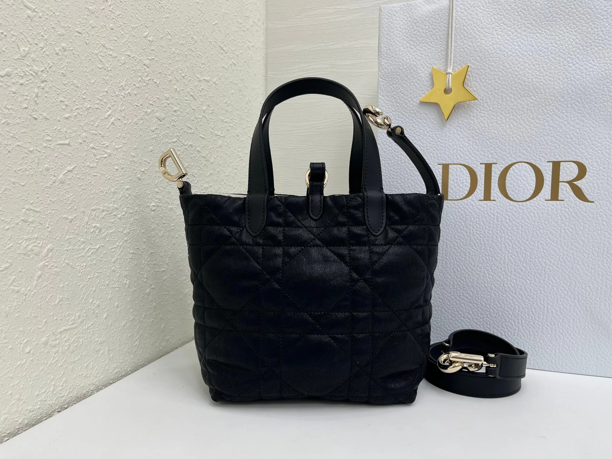 Классические Сумки Женские Christian Dior 17345156