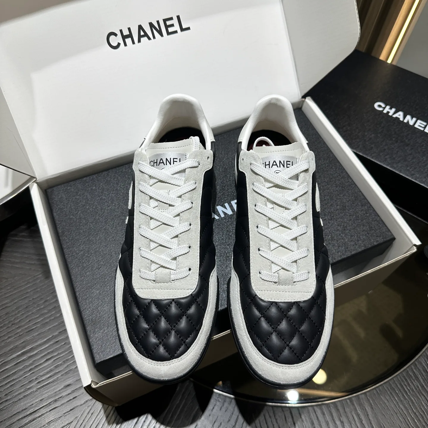 Кроссовки Женские Chanel 19730834