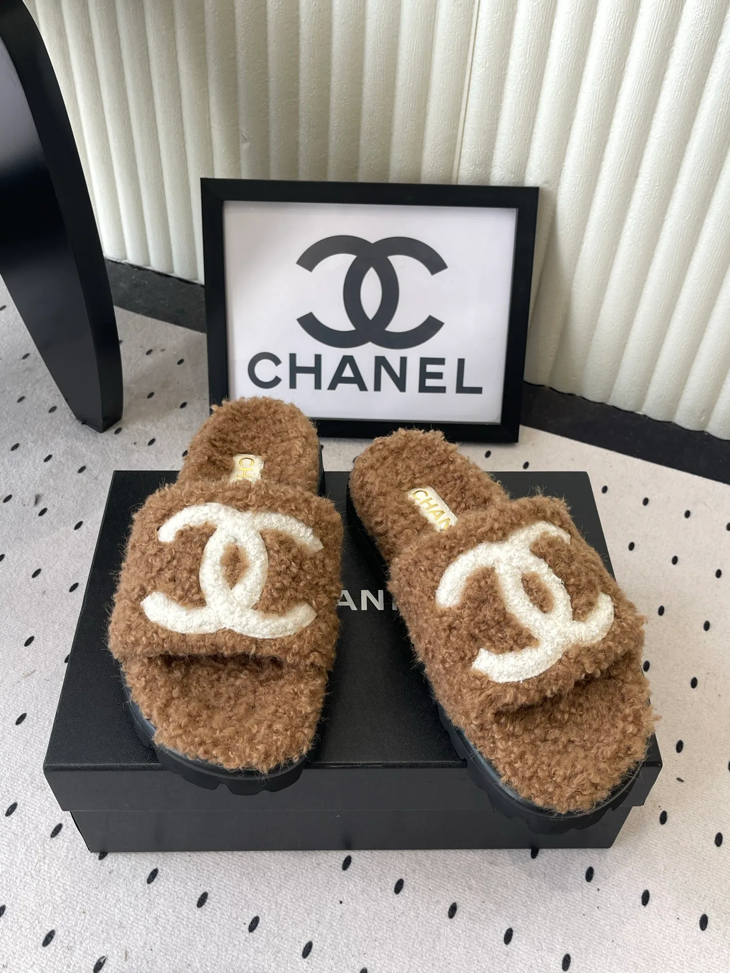 Тапочки Женские Chanel 19563732